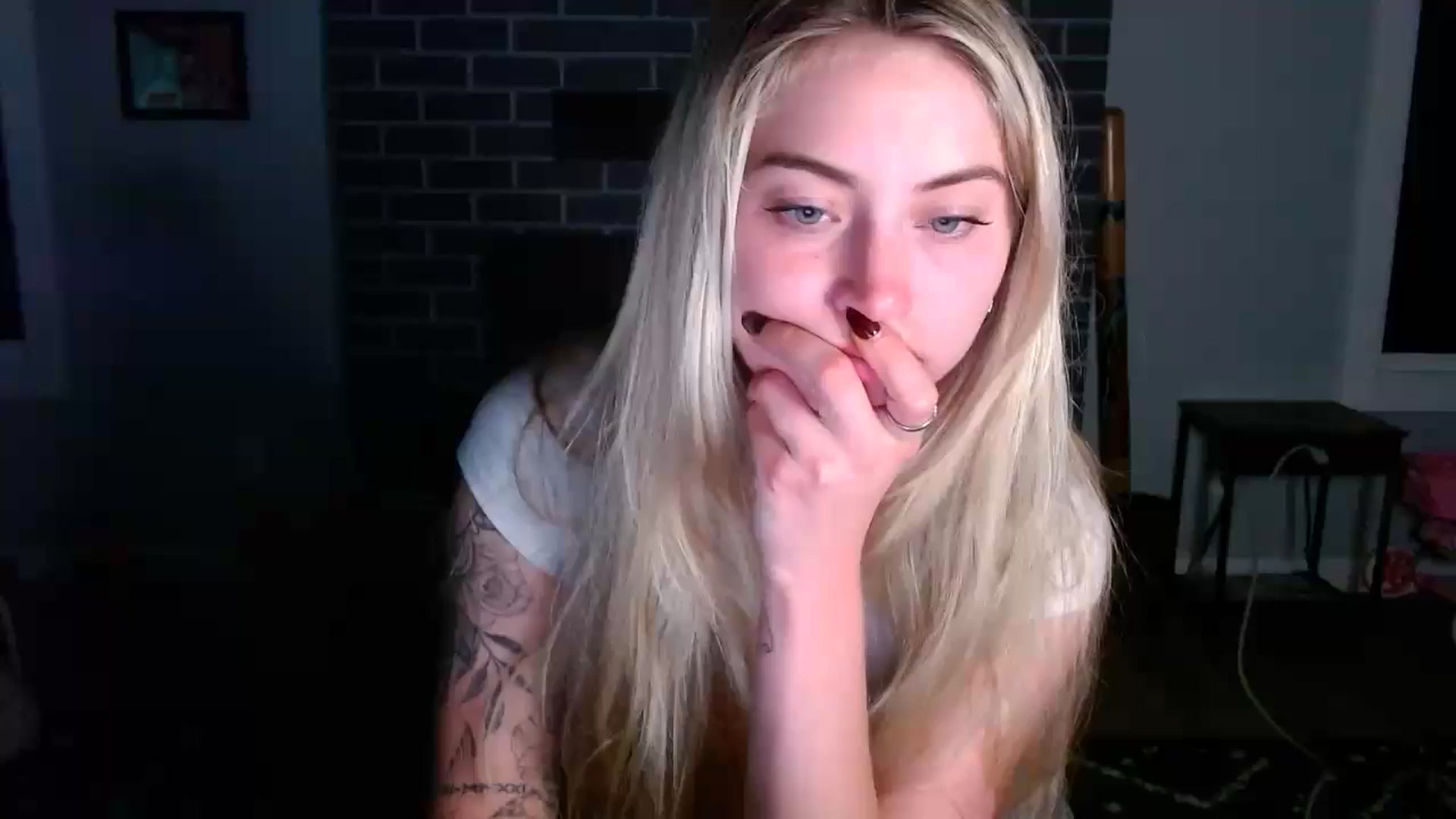 Gallery image thumbnail from Lovelyemilia's myfreecams stream on, 05/18/2024, 05:53 image 11 of 20