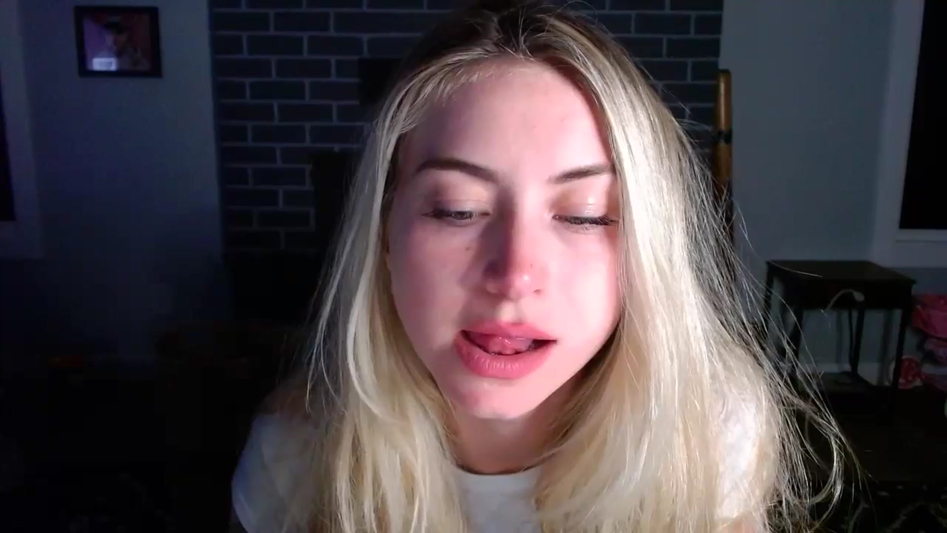 Gallery image thumbnail from Lovelyemilia's myfreecams stream on, 05/18/2024, 05:53 image 1 of 20