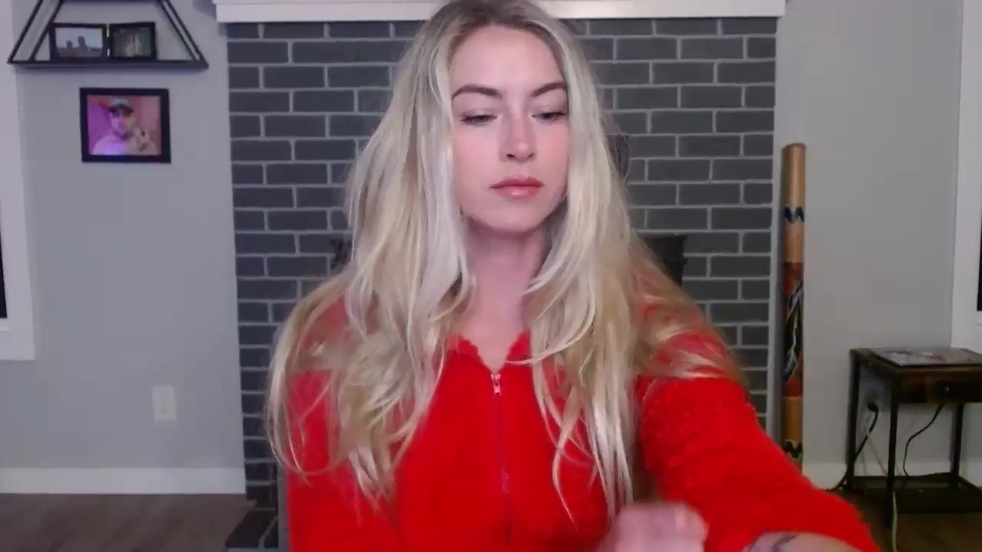 Gallery image thumbnail from Lovelyemilia's myfreecams stream on, 05/31/2024, 04:46 image 5 of 20