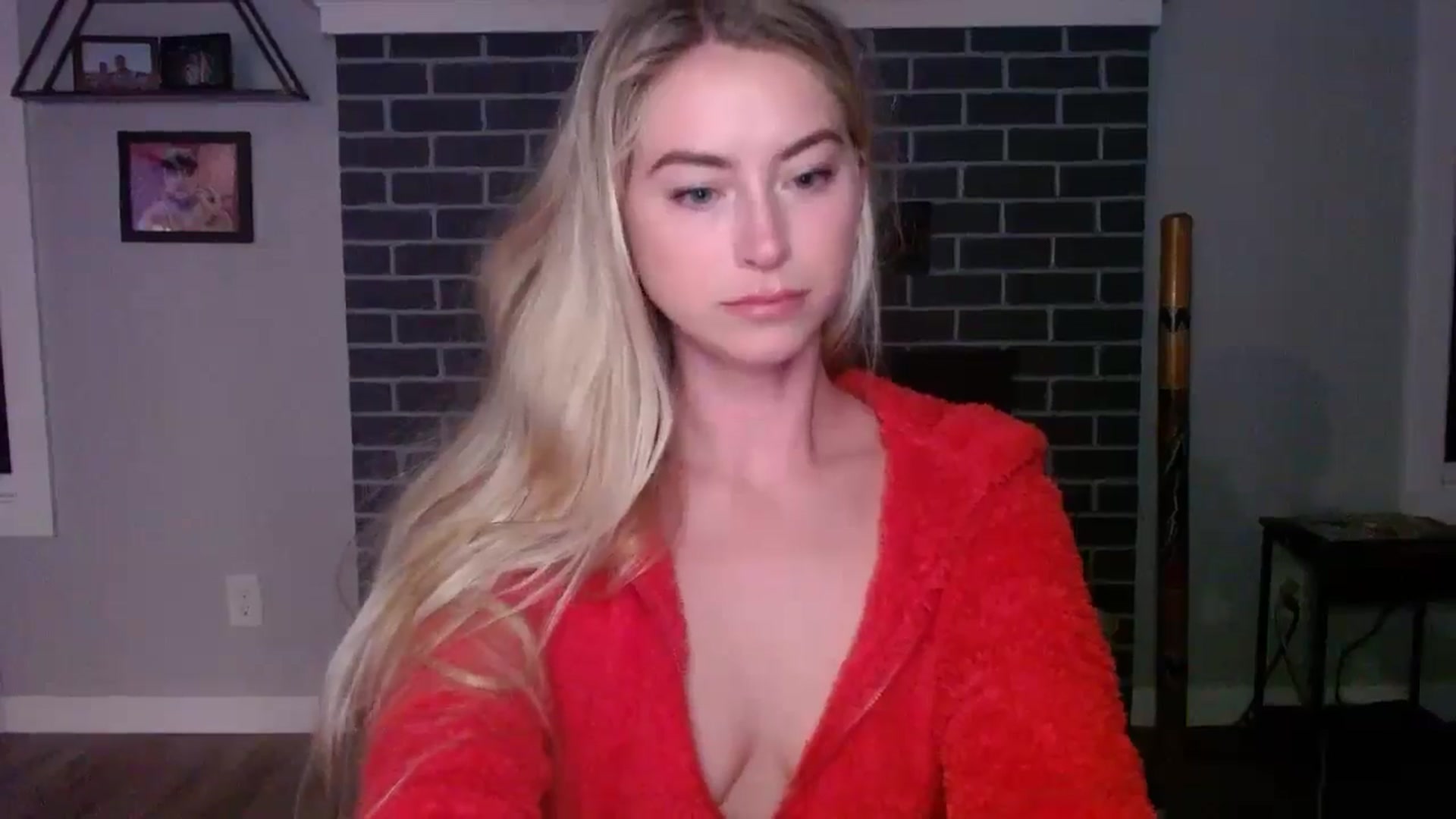 Gallery image thumbnail from Lovelyemilia's myfreecams stream on, 05/31/2024, 04:46 image 9 of 20
