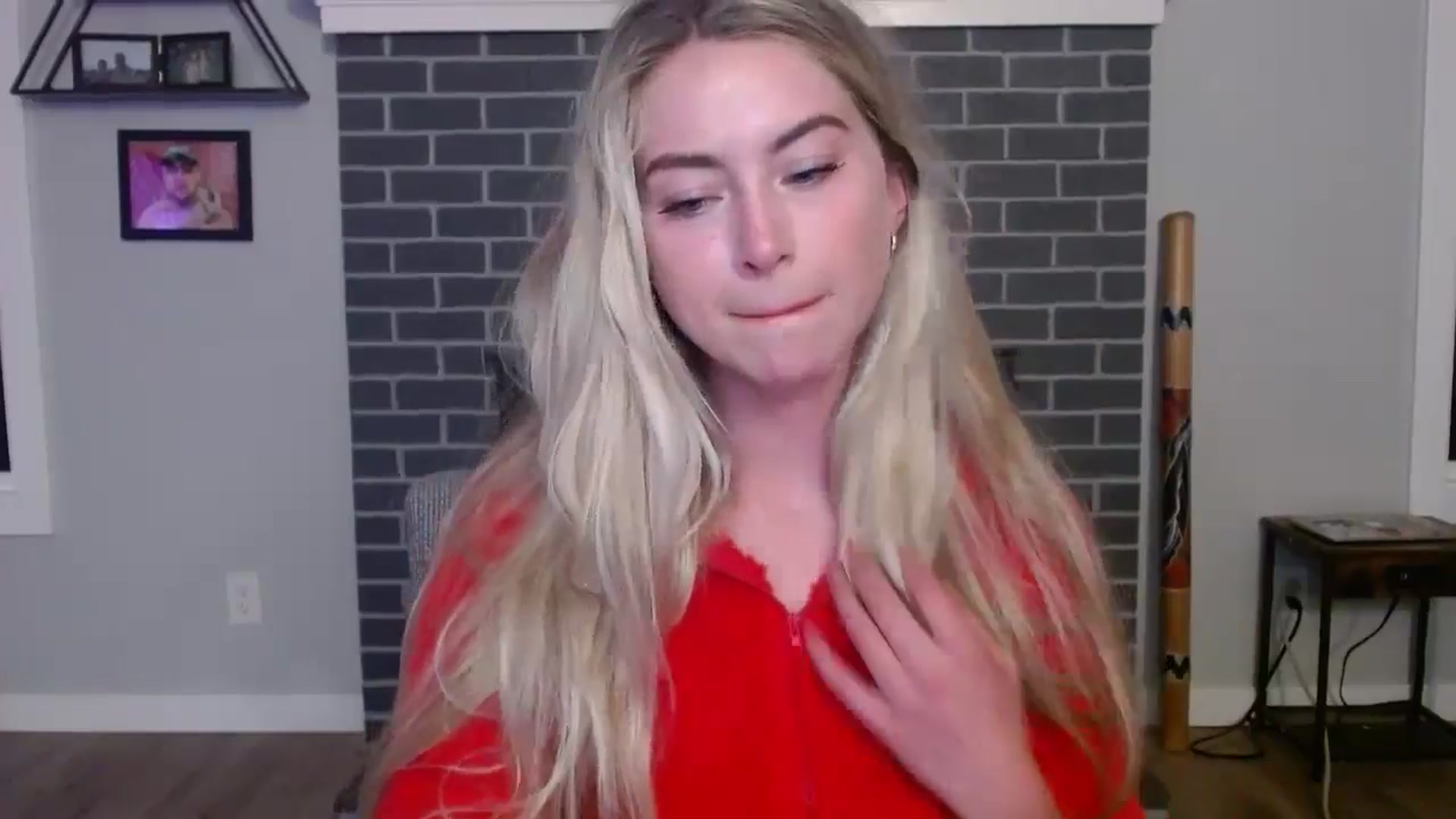 Gallery image thumbnail from Lovelyemilia's myfreecams stream on, 05/31/2024, 04:46 image 6 of 20