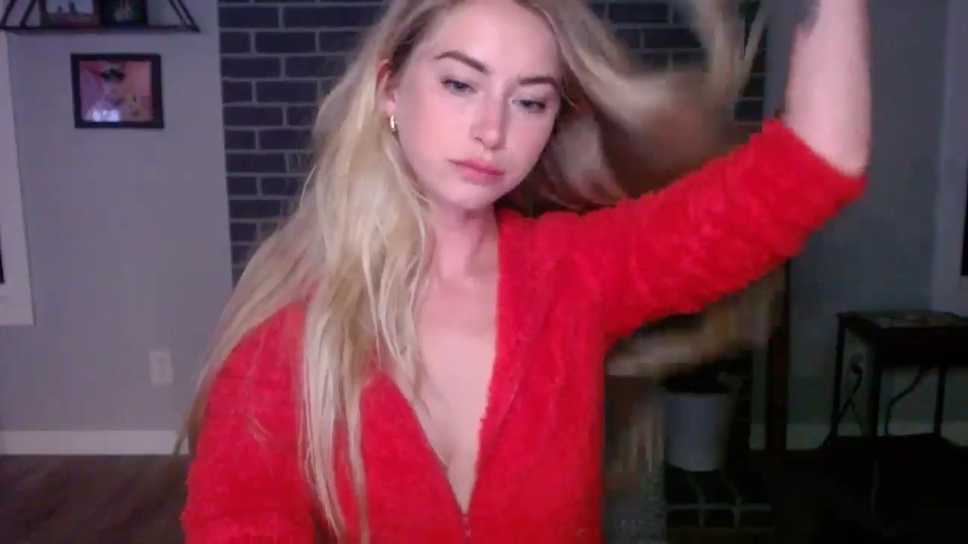 Gallery image thumbnail from Lovelyemilia's myfreecams stream on, 05/31/2024, 05:04 image 10 of 20