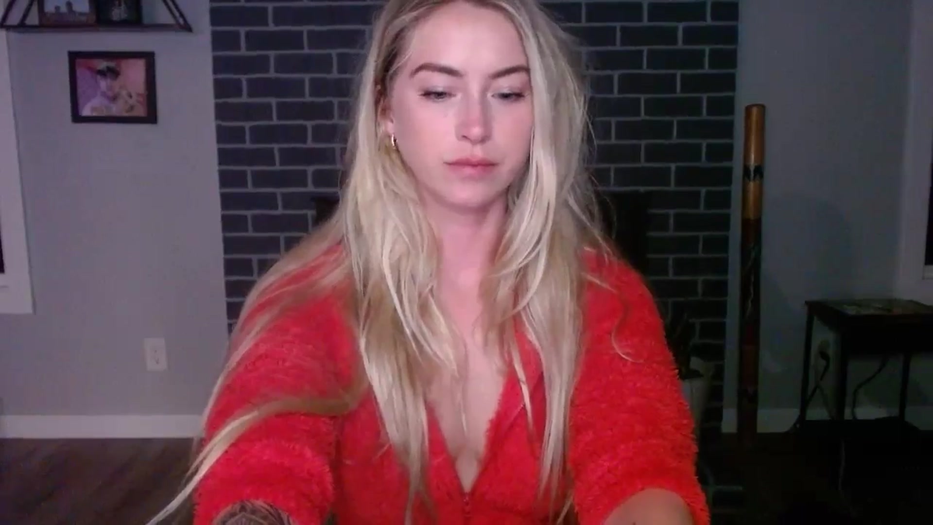 Gallery image thumbnail from Lovelyemilia's myfreecams stream on, 05/31/2024, 05:04 image 14 of 20