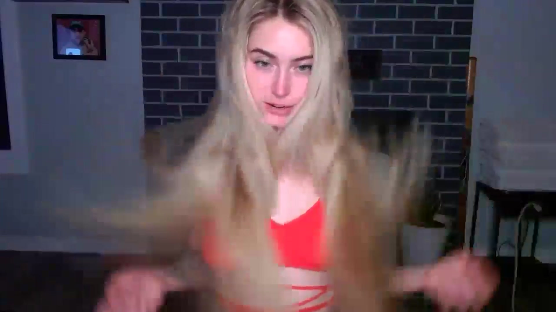 Gallery image thumbnail from Lovelyemilia's myfreecams stream on, 06/05/2024, 04:44 image 6 of 20