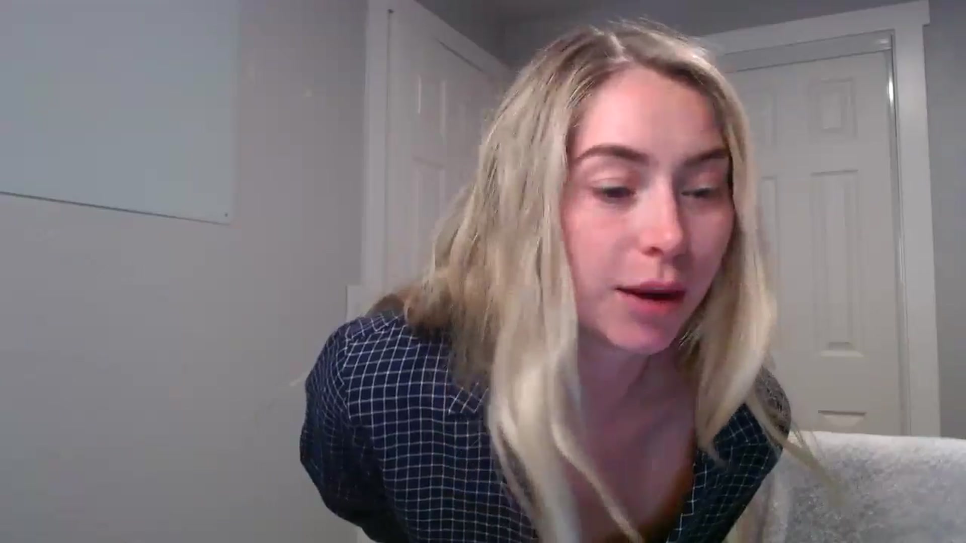 Gallery image thumbnail from Lovelyemilia's myfreecams stream on, 07/24/2024, 04:23 image 5 of 20
