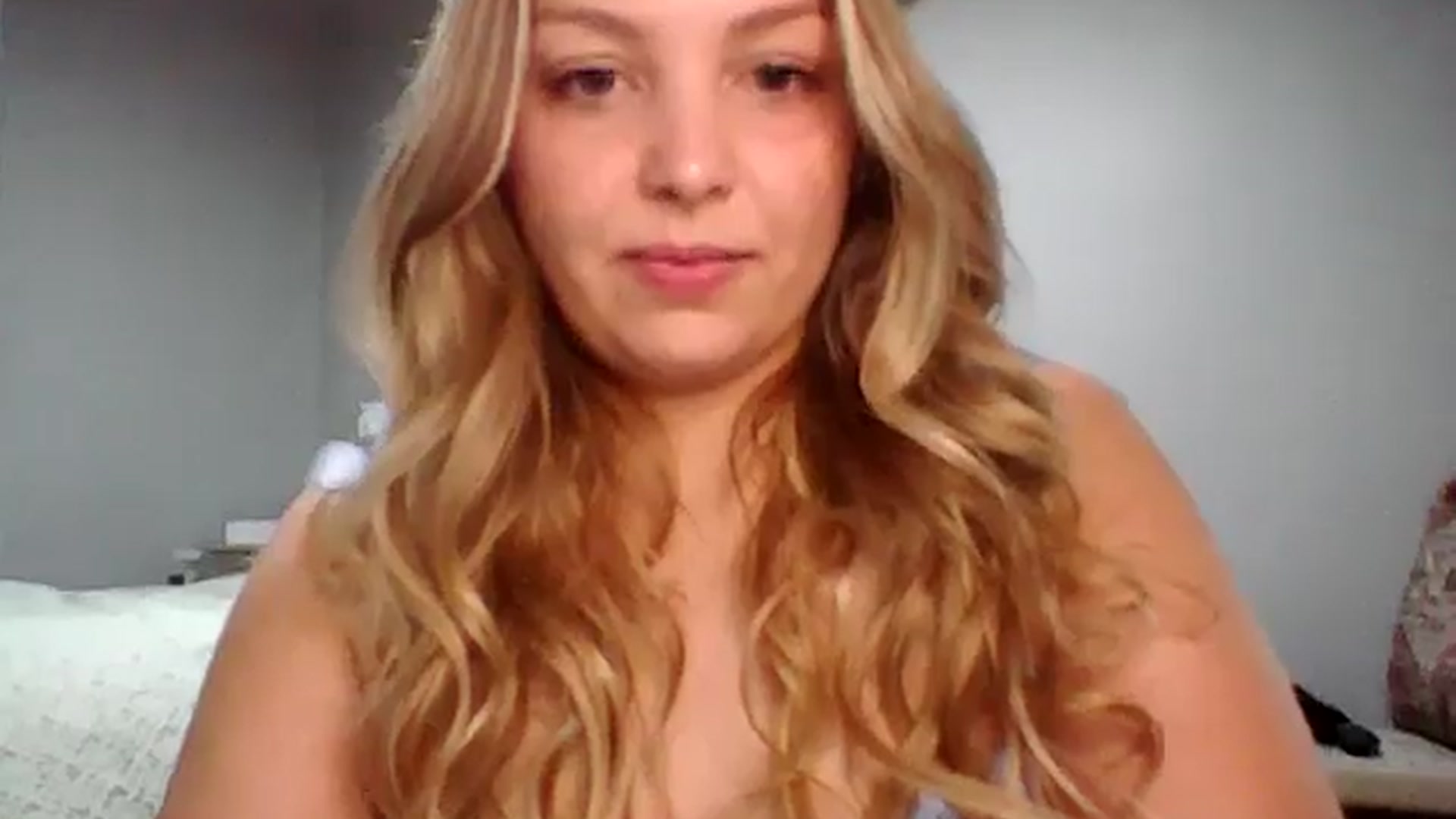 Gallery image thumbnail from Lovelyleah's myfreecams stream on, 05/19/2025, 15:11 image 13 of 20