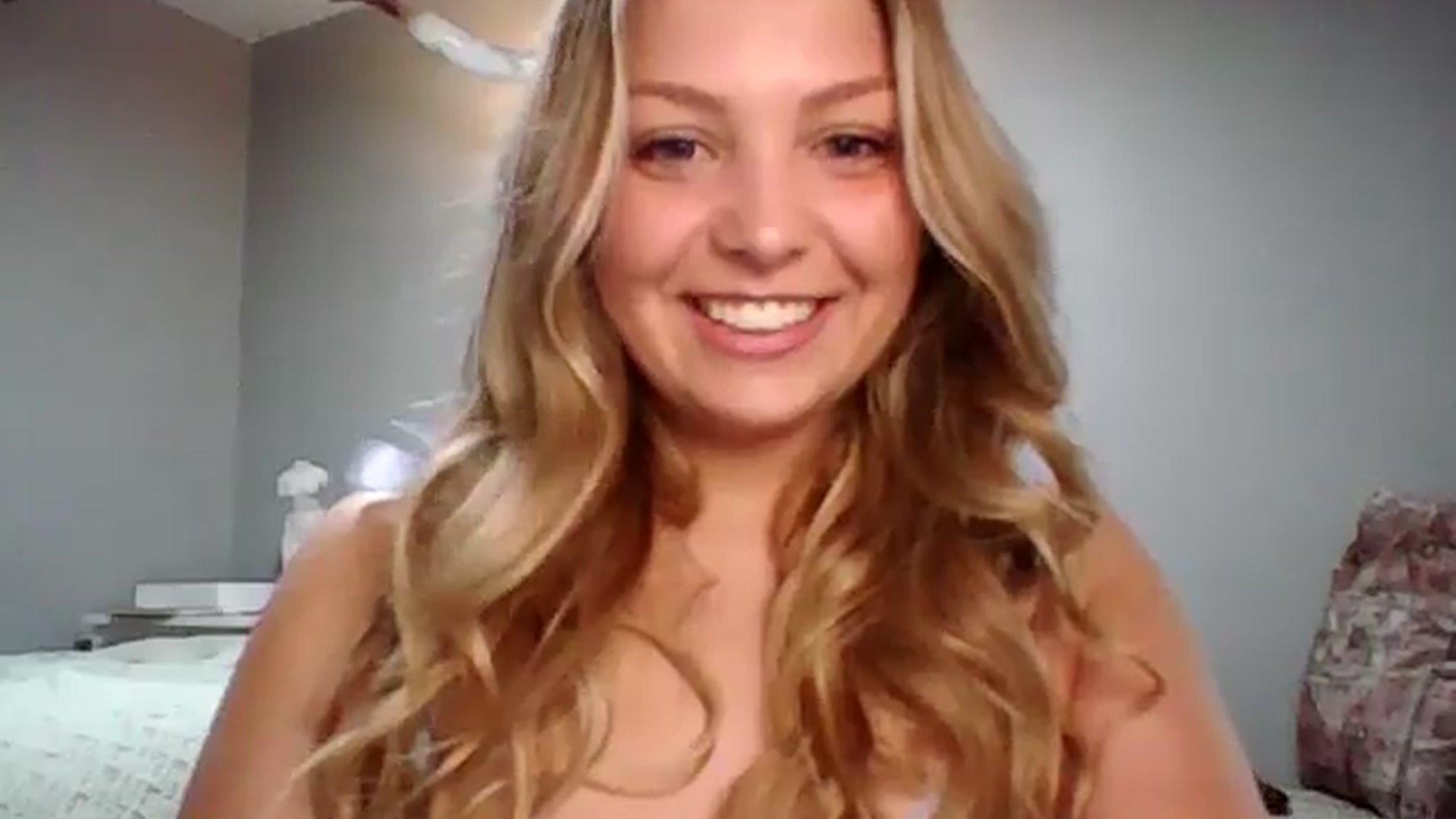 Gallery image thumbnail from Lovelyleah's myfreecams stream on, 05/19/2025, 15:11 image 4 of 20