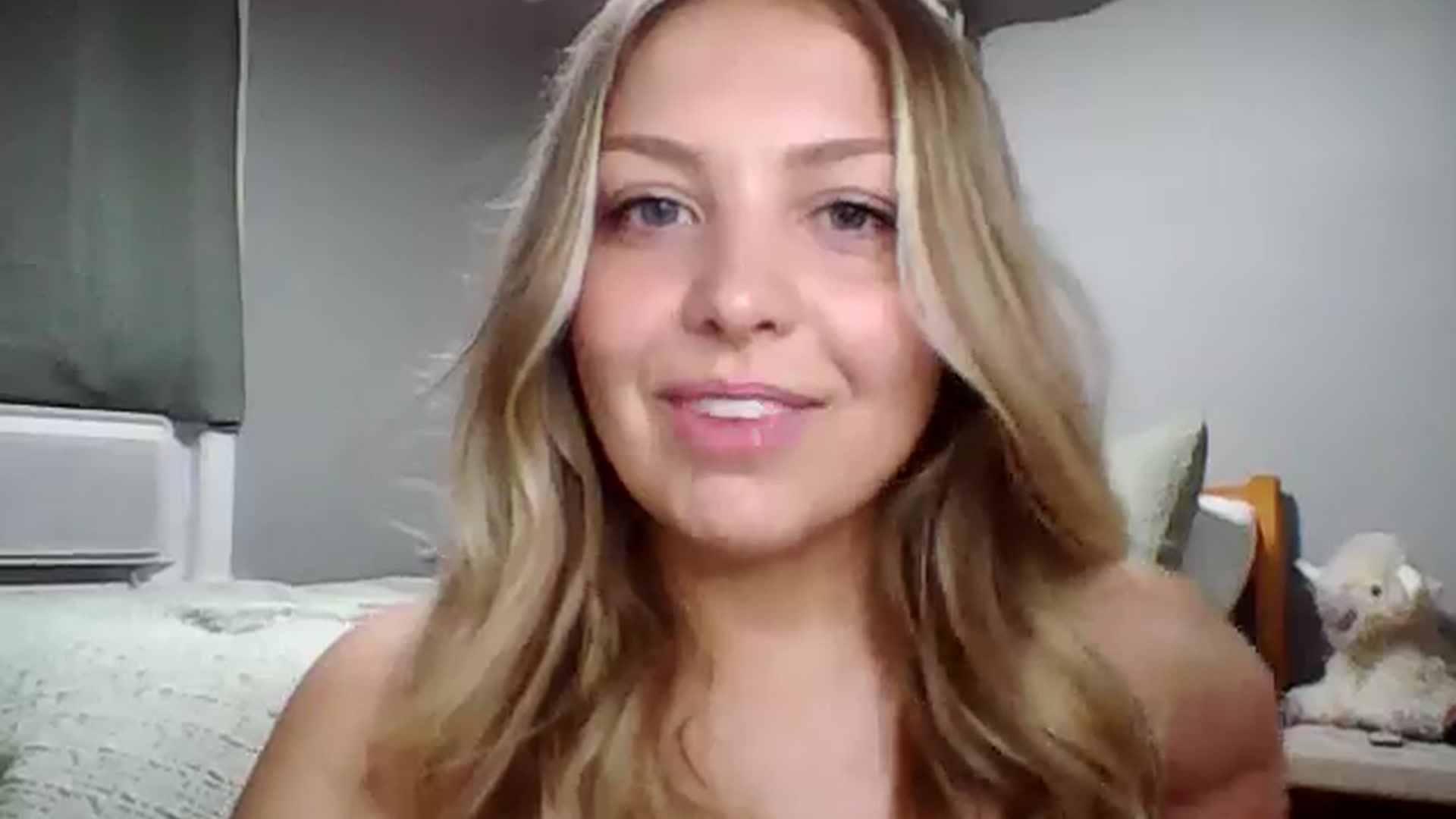 Gallery image thumbnail from Lovelyleah's myfreecams stream on, 05/19/2025, 16:42 image 14 of 20