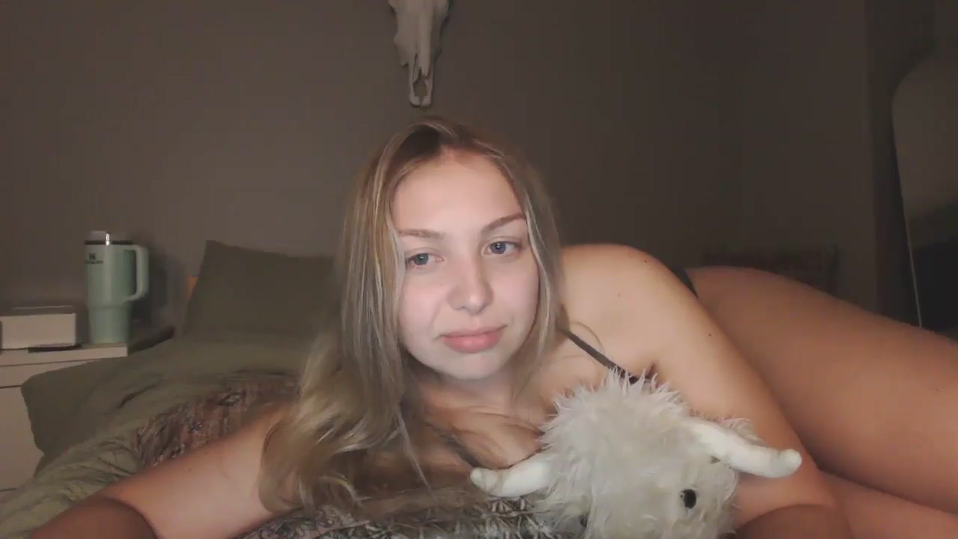 Gallery image thumbnail from Lovelyleah's myfreecams stream on, 05/29/2025, 07:08 image 12 of 20