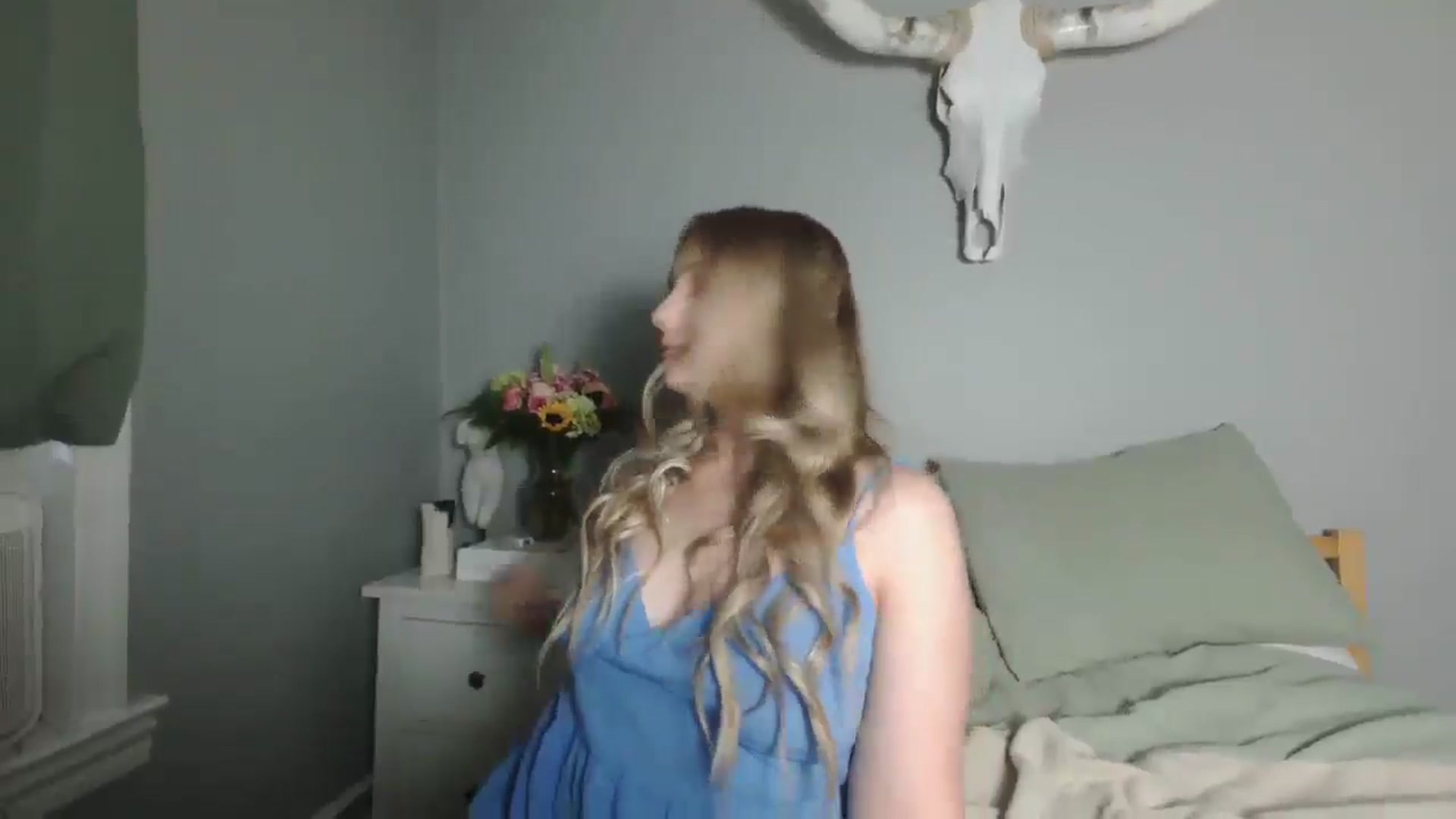 Gallery image thumbnail from Lovelyleah's myfreecams stream on, 06/06/2025, 22:59 image 10 of 20