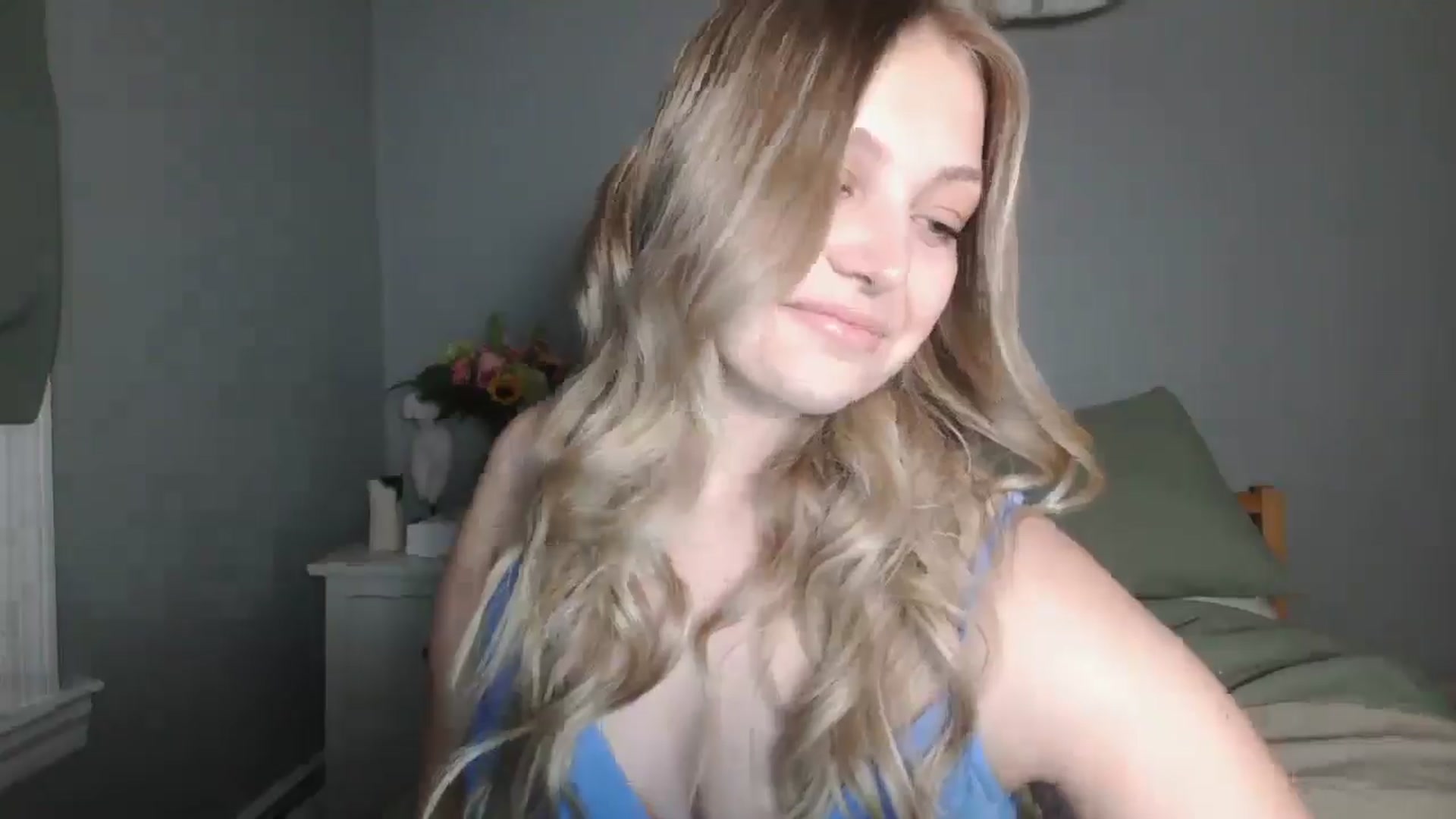 Gallery image thumbnail from Lovelyleah's myfreecams stream on, 06/06/2025, 22:59 image 8 of 20