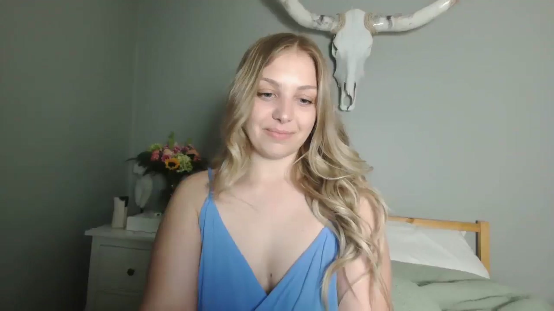 Gallery image thumbnail from Lovelyleah's myfreecams stream on, 06/07/2025, 24:46 image 6 of 20