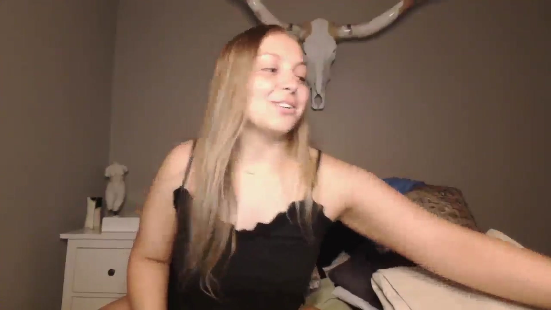Gallery image thumbnail from Lovelyleah's myfreecams stream on, 06/09/2025, 15:58 image 8 of 20