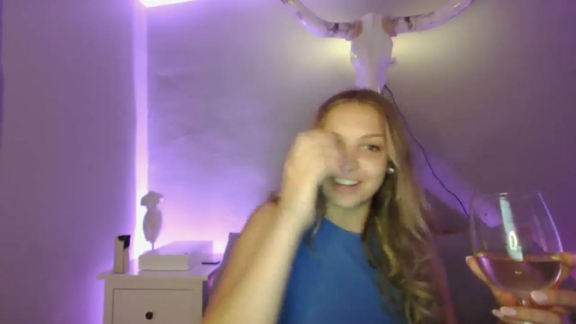Gallery image thumbnail from Lovelyleah's myfreecams stream on, 06/15/2025, 06:05 image 16 of 20