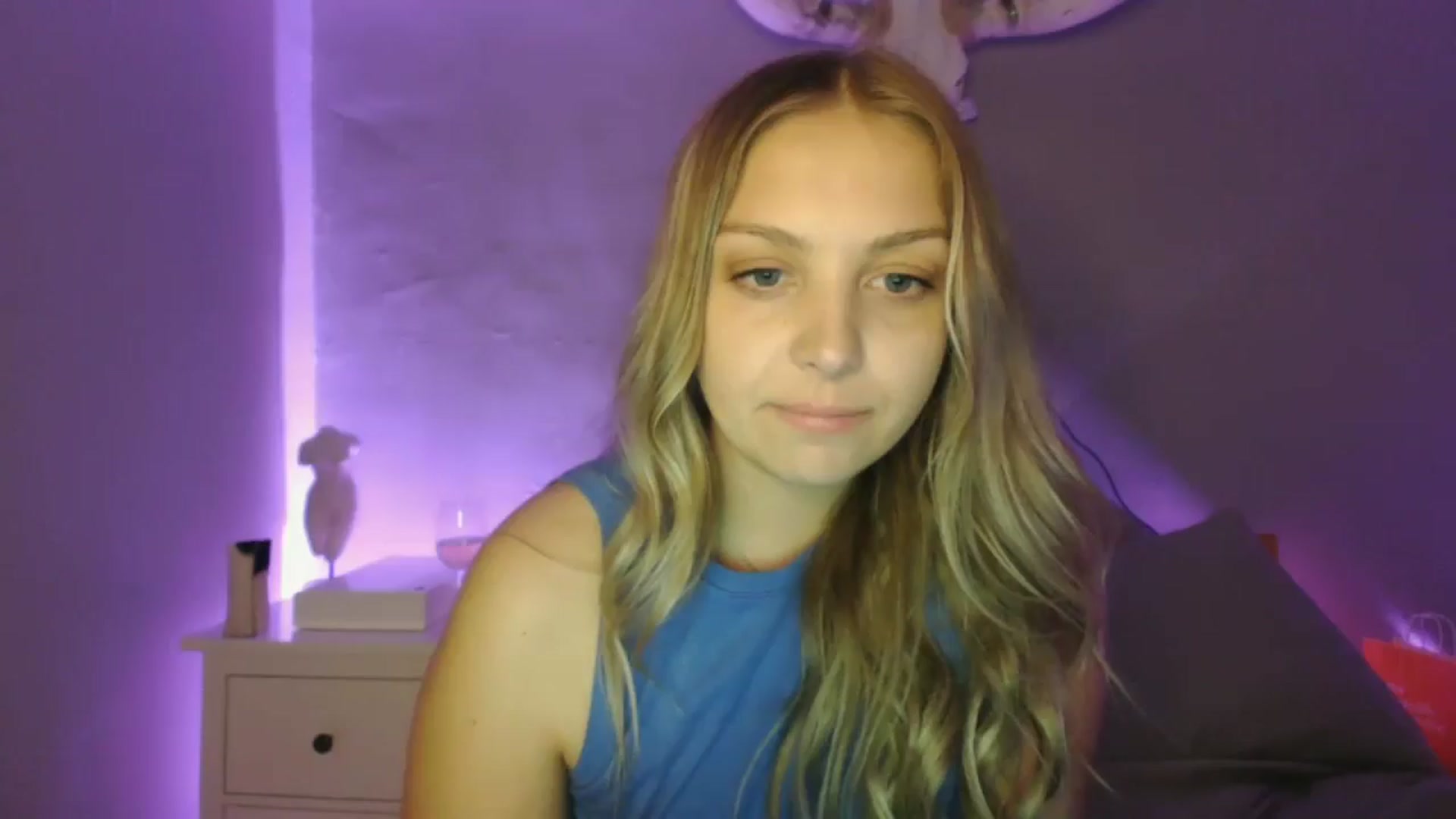 Gallery image thumbnail from Lovelyleah's myfreecams stream on, 06/15/2025, 06:05 image 14 of 20