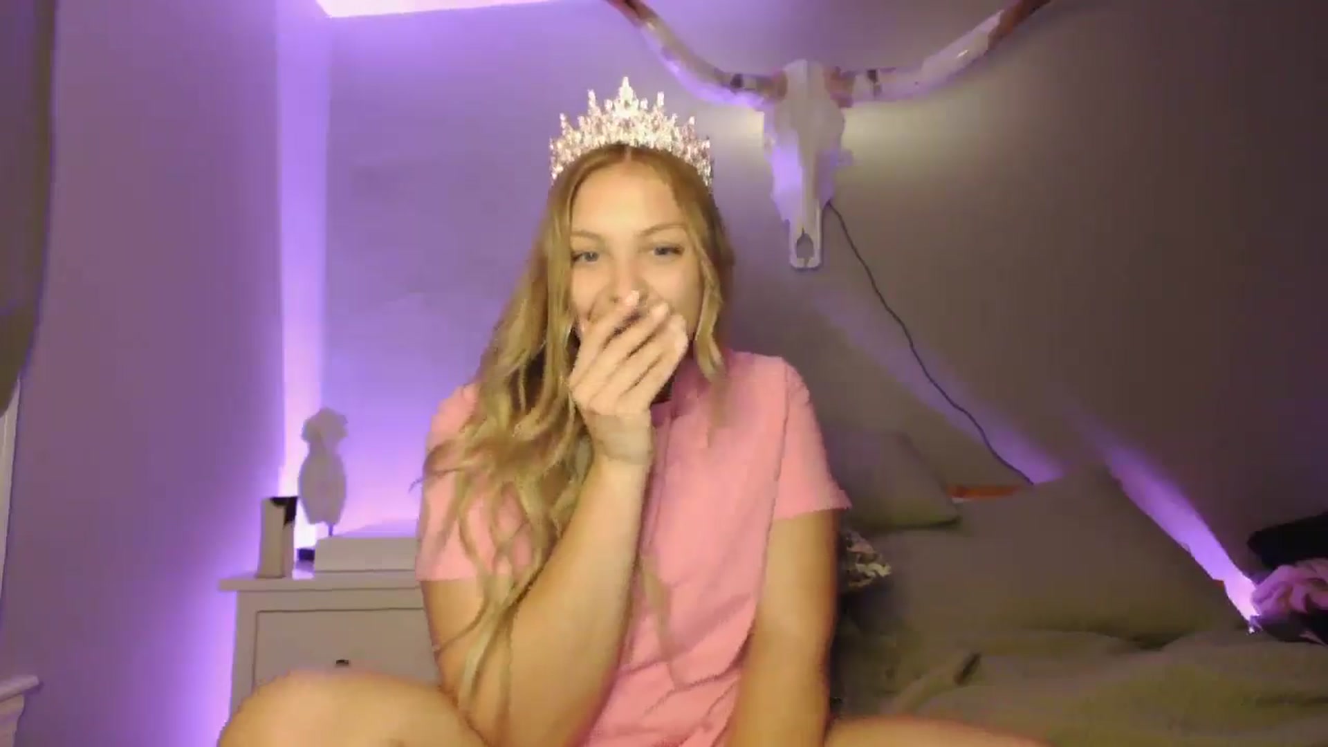 Gallery image thumbnail from Lovelyleah's myfreecams stream on, 06/17/2025, 15:03 image 13 of 20