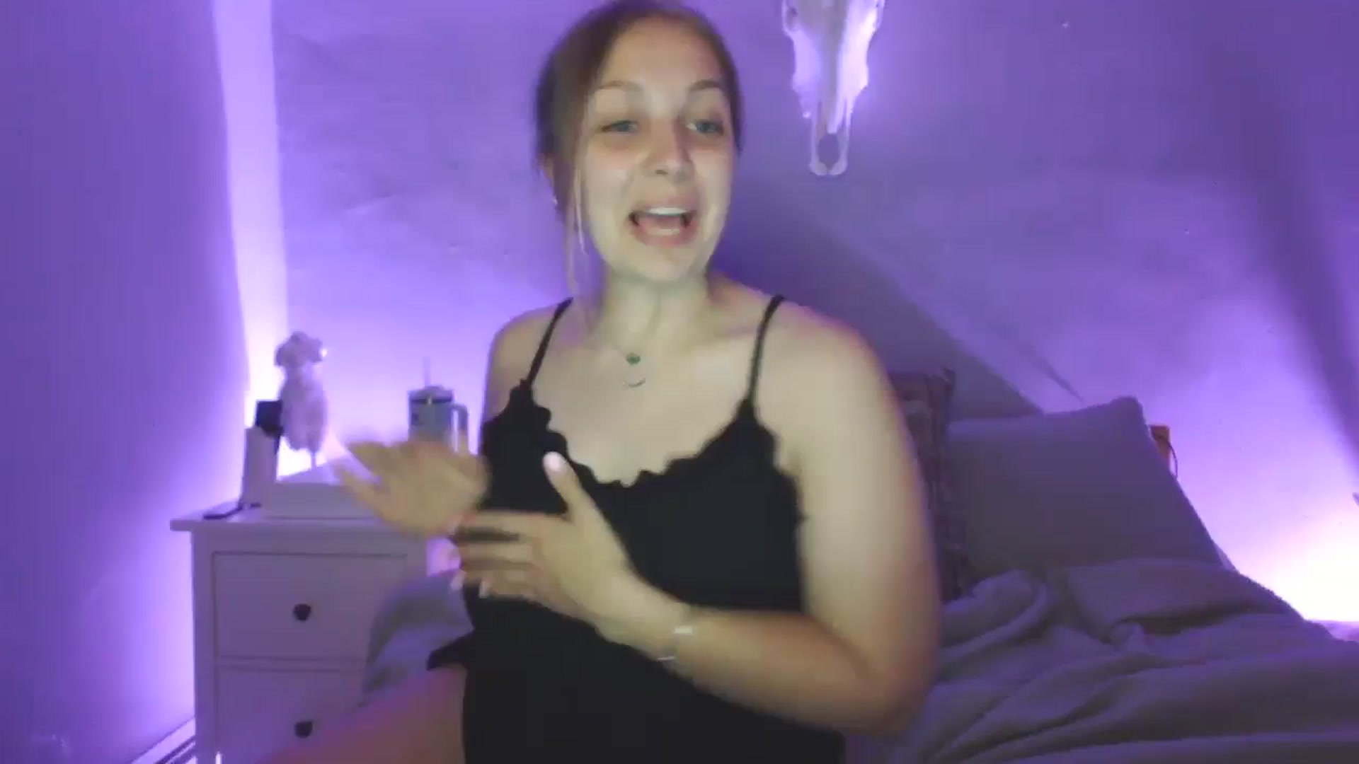 Gallery image thumbnail from Lovelyleah's myfreecams stream on, 06/23/2025, 06:18 image 1 of 20
