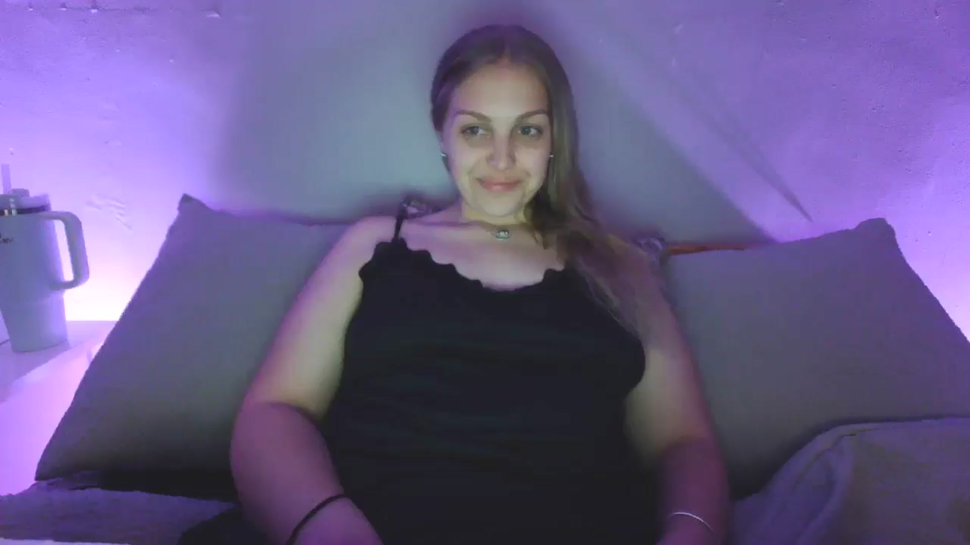 Gallery image thumbnail from Lovelyleah's myfreecams stream on, 06/23/2025, 06:18 image 13 of 20