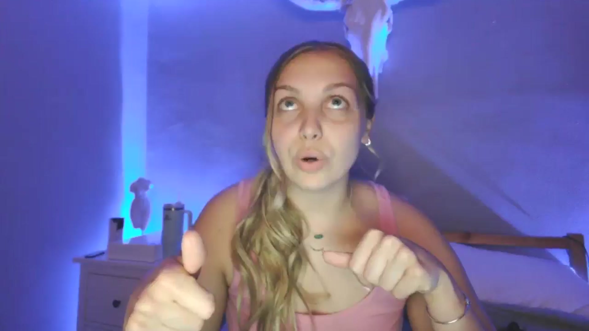 Gallery image thumbnail from Lovelyleah's myfreecams stream on, 06/25/2025, 05:56 image 6 of 20