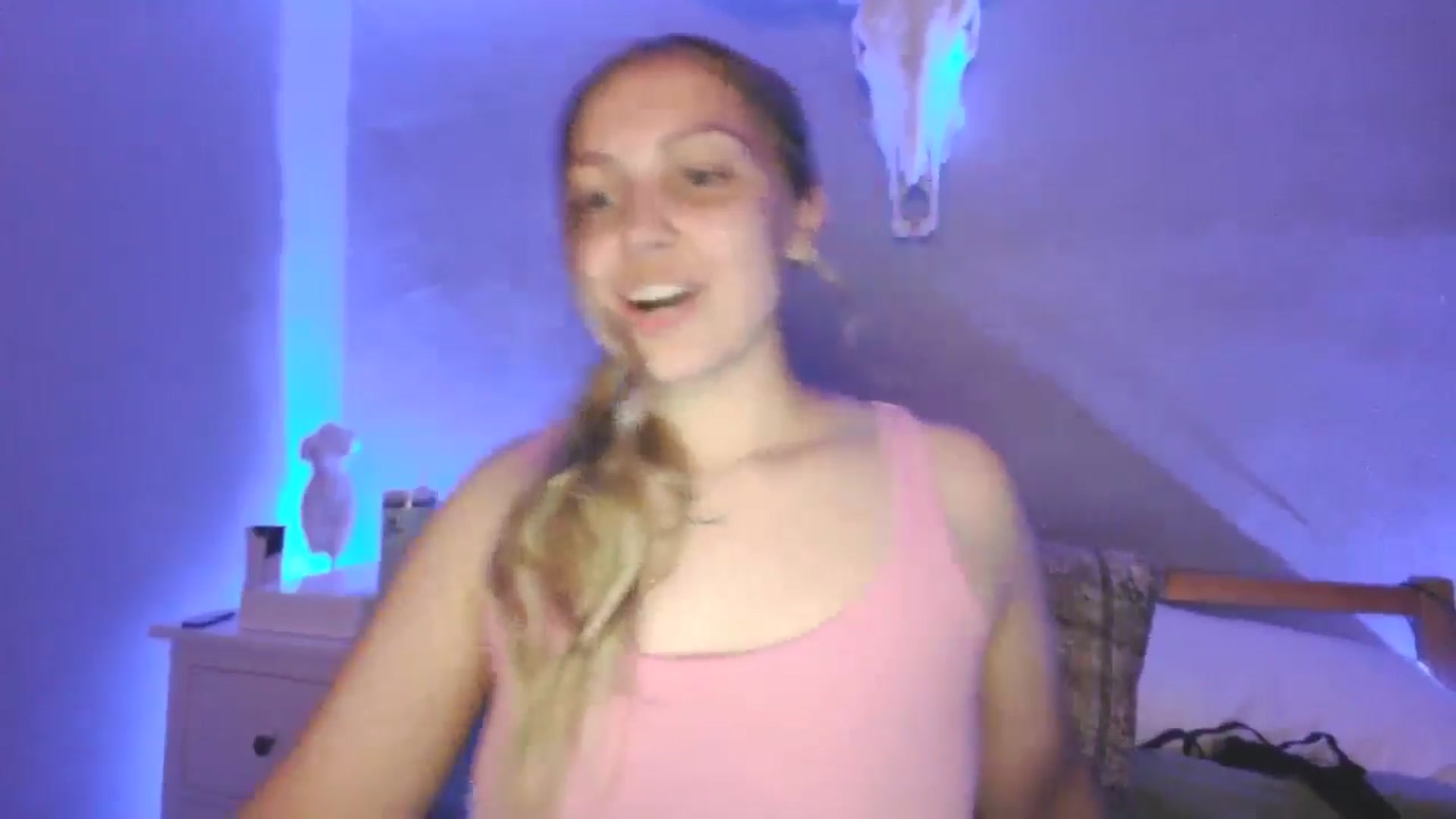 Gallery image thumbnail from Lovelyleah's myfreecams stream on, 06/25/2025, 05:56 image 20 of 20