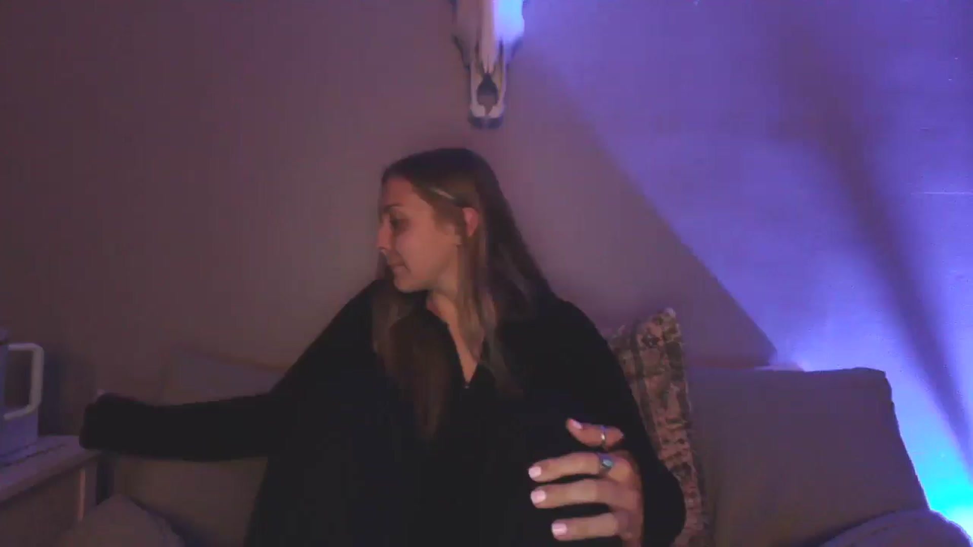Gallery image thumbnail from Lovelyleah's myfreecams stream on, 06/28/2025, 05:14 image 1 of 20