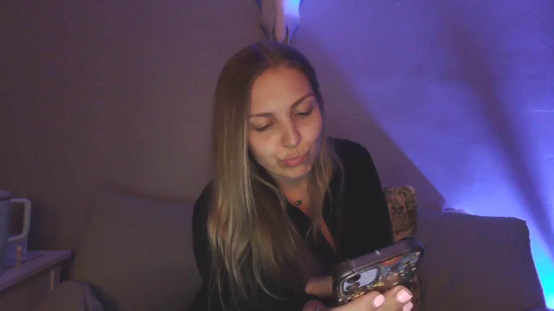 Gallery image thumbnail from Lovelyleah's myfreecams stream on, 06/28/2025, 05:14 image 17 of 20