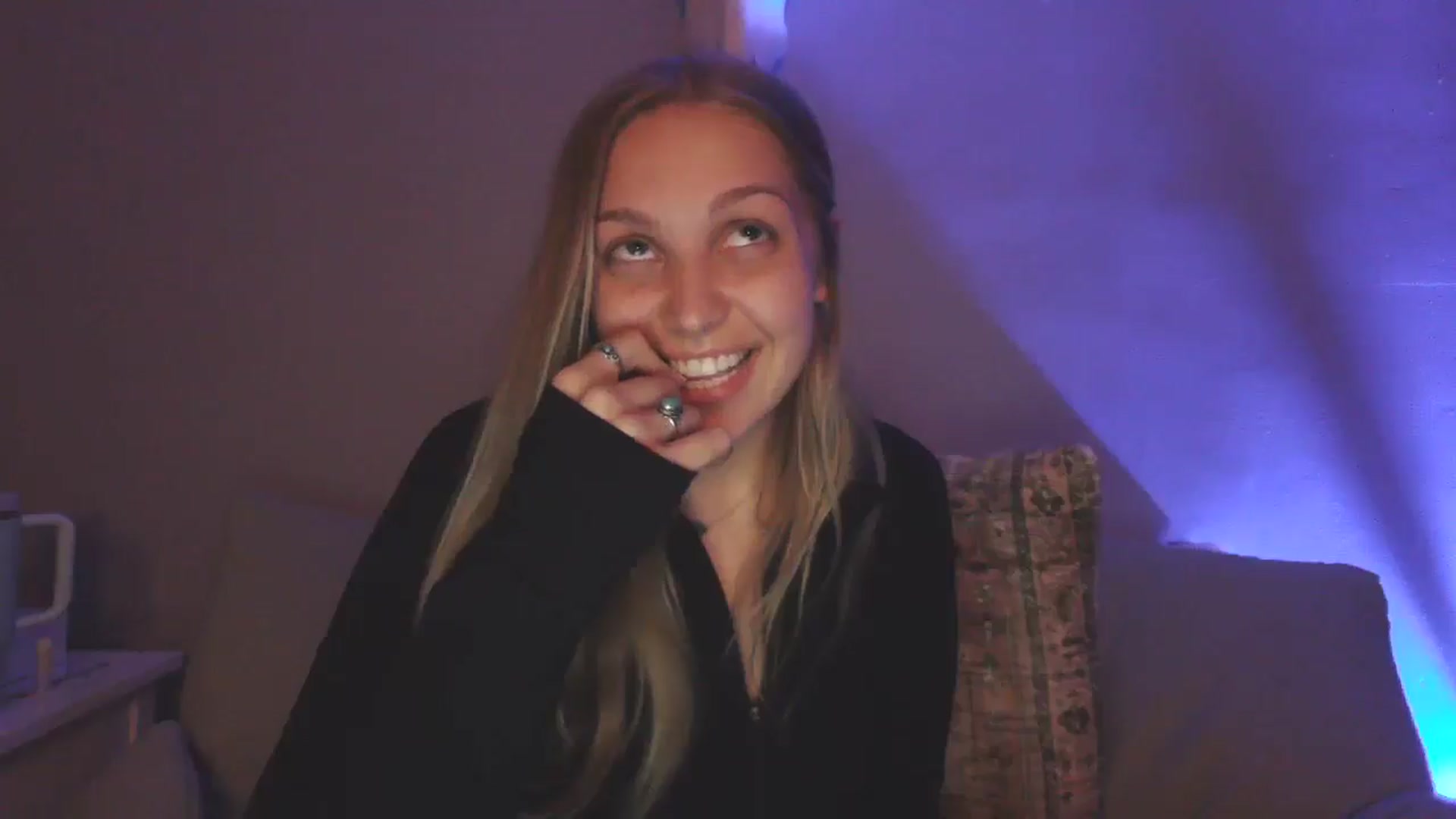 Gallery image thumbnail from Lovelyleah's myfreecams stream on, 06/28/2025, 05:14 image 20 of 20