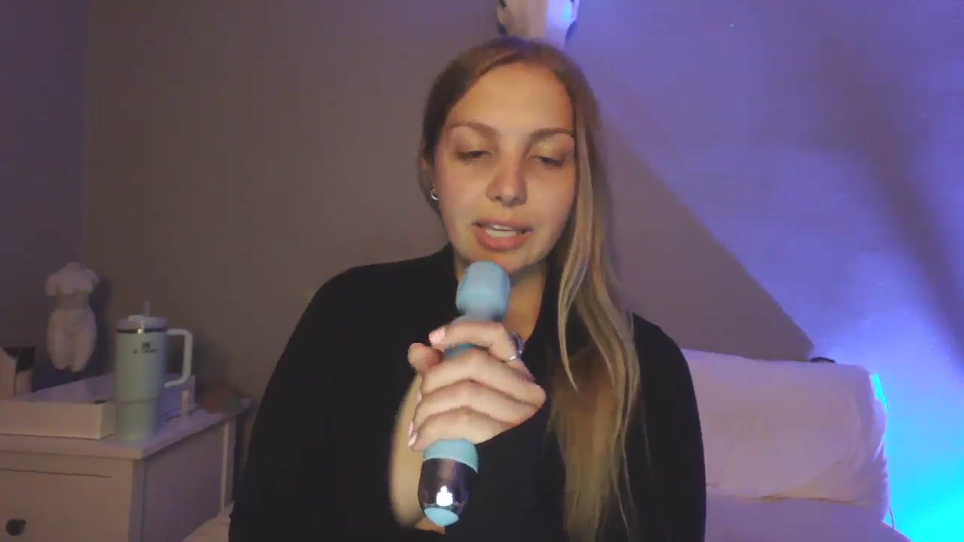 Gallery image thumbnail from Lovelyleah's myfreecams stream on, 06/28/2025, 06:39 image 11 of 20