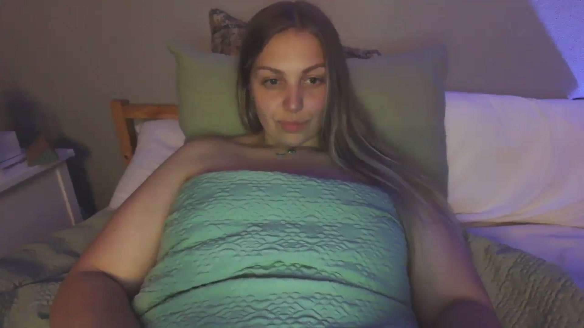 Gallery image thumbnail from Lovelyleah's myfreecams stream on, 06/28/2025, 07:31 image 13 of 20