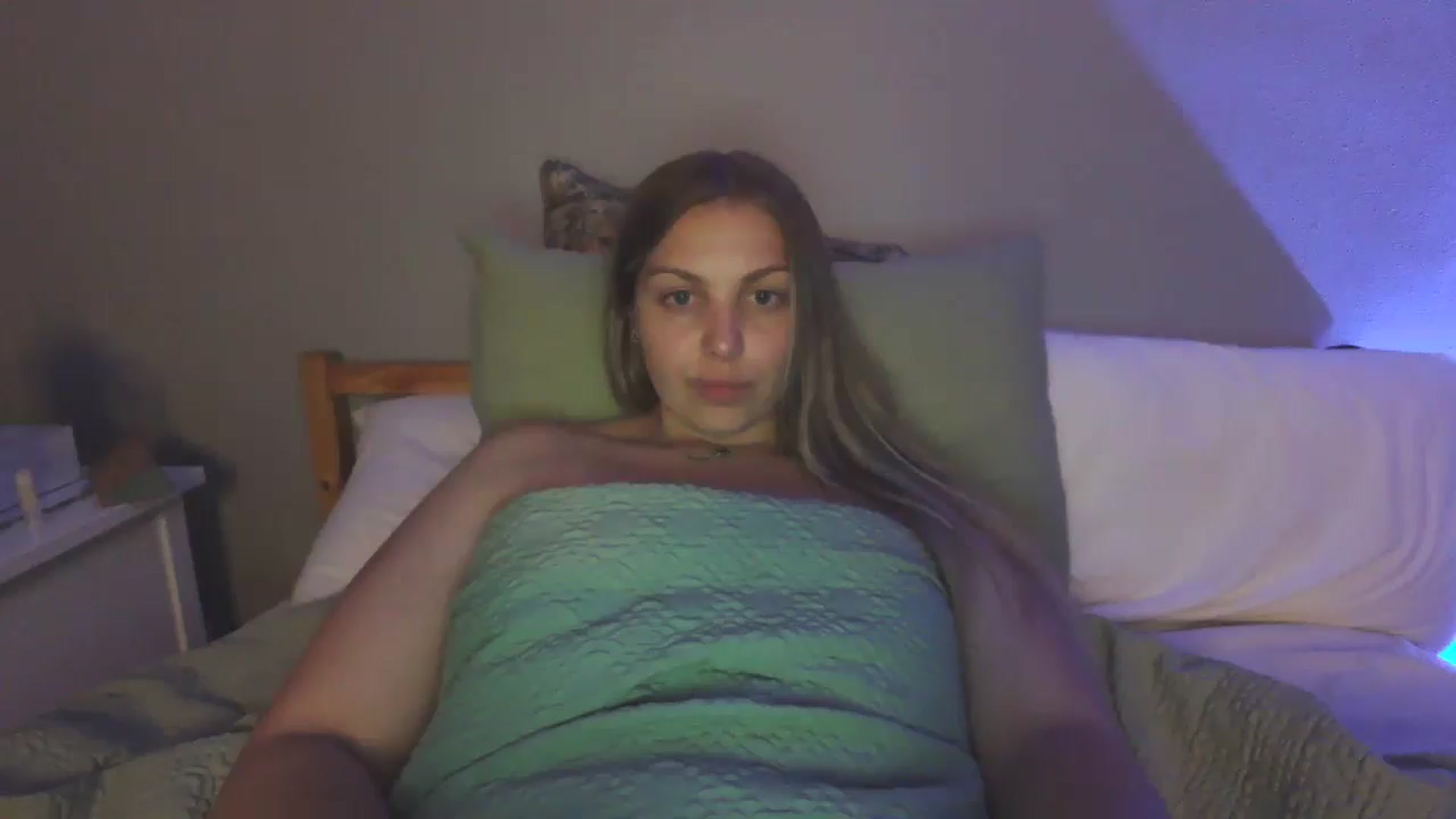 Gallery image thumbnail from Lovelyleah's myfreecams stream on, 06/28/2025, 07:31 image 10 of 20