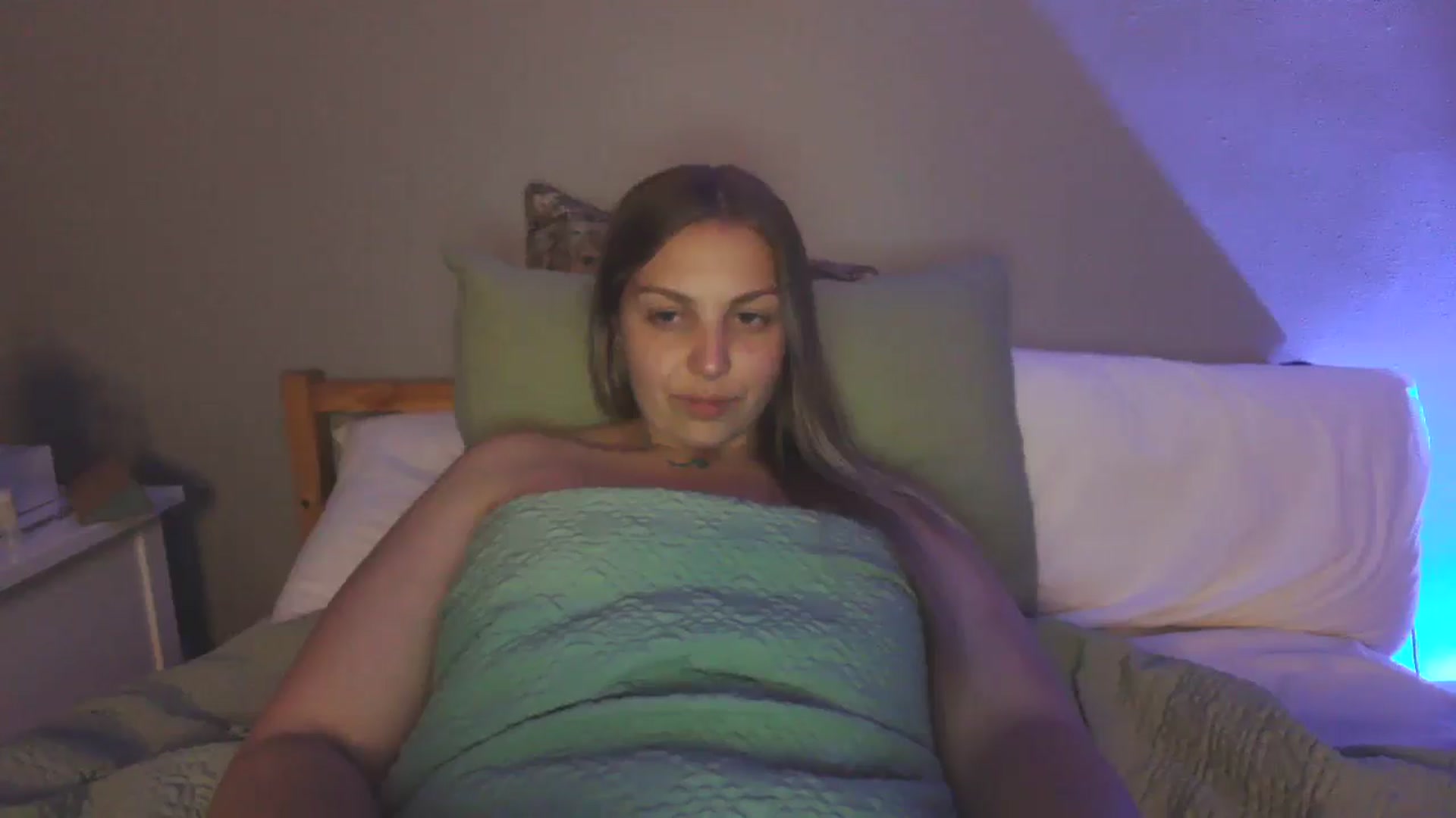 Gallery image thumbnail from Lovelyleah's myfreecams stream on, 06/28/2025, 07:31 image 8 of 20