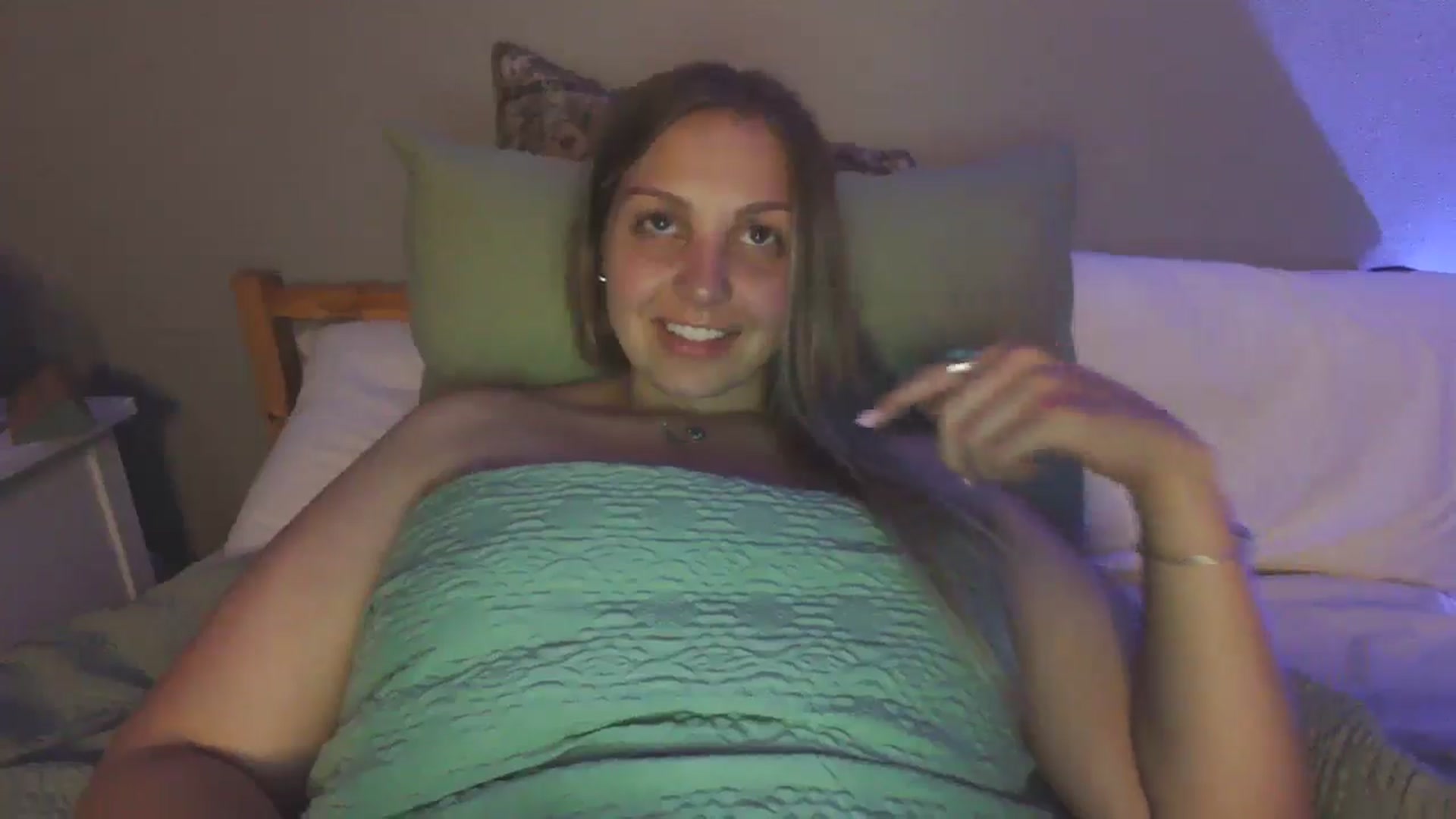 Gallery image thumbnail from Lovelyleah's myfreecams stream on, 06/28/2025, 07:31 image 17 of 20