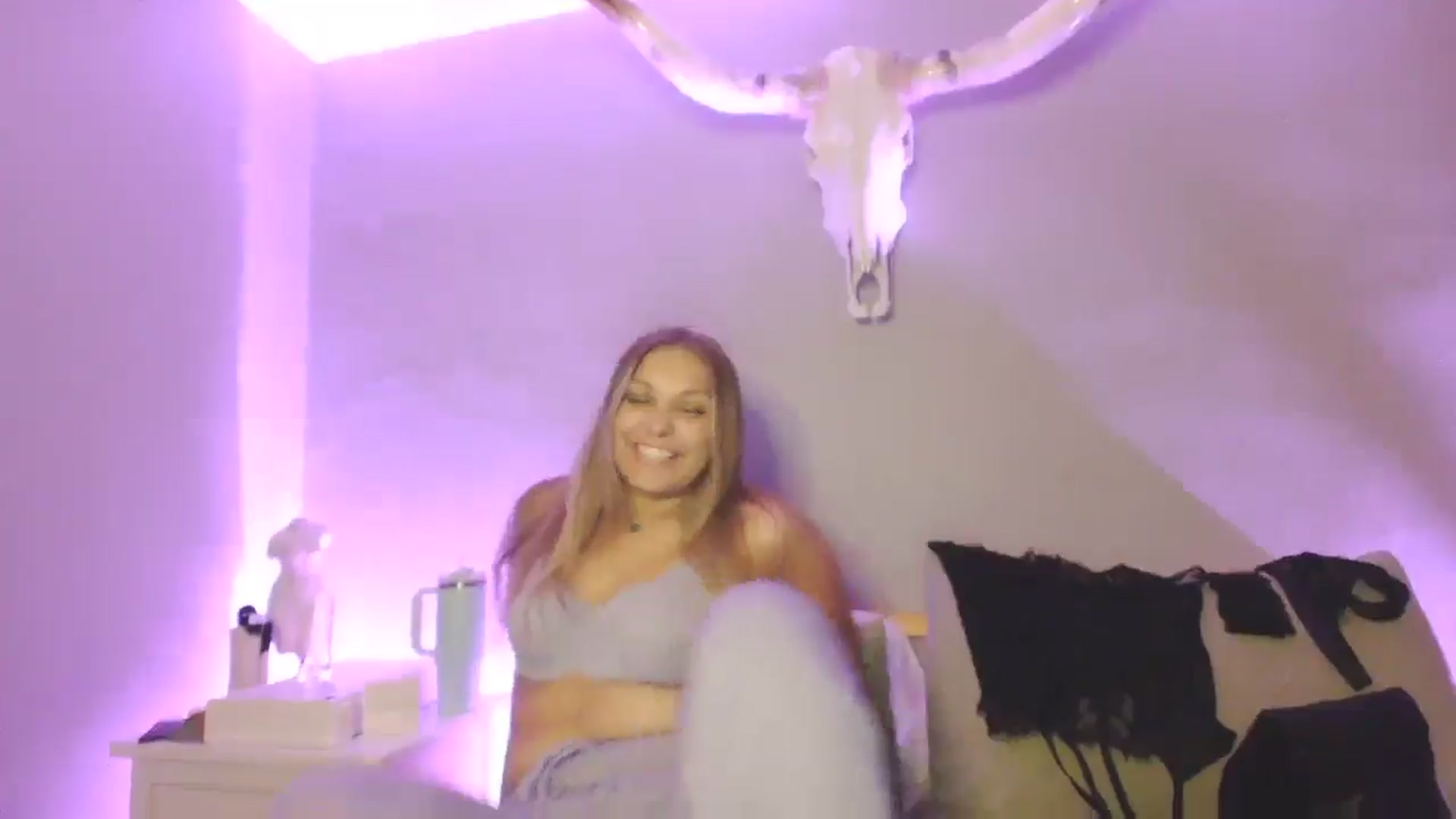Gallery image thumbnail from Lovelyleah's myfreecams stream on, 06/29/2025, 02:00 image 14 of 20