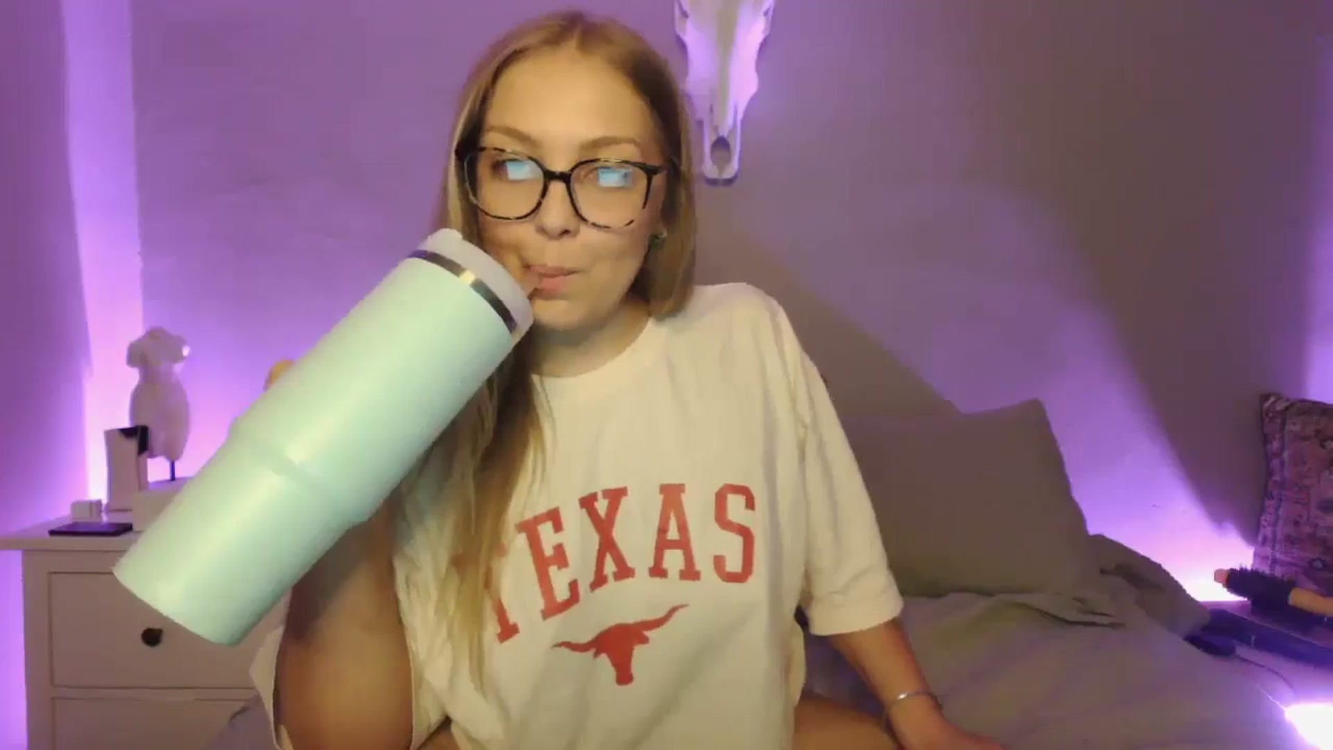 Gallery image thumbnail from Lovelyleah's myfreecams stream on, 07/03/2025, 15:21 image 12 of 20