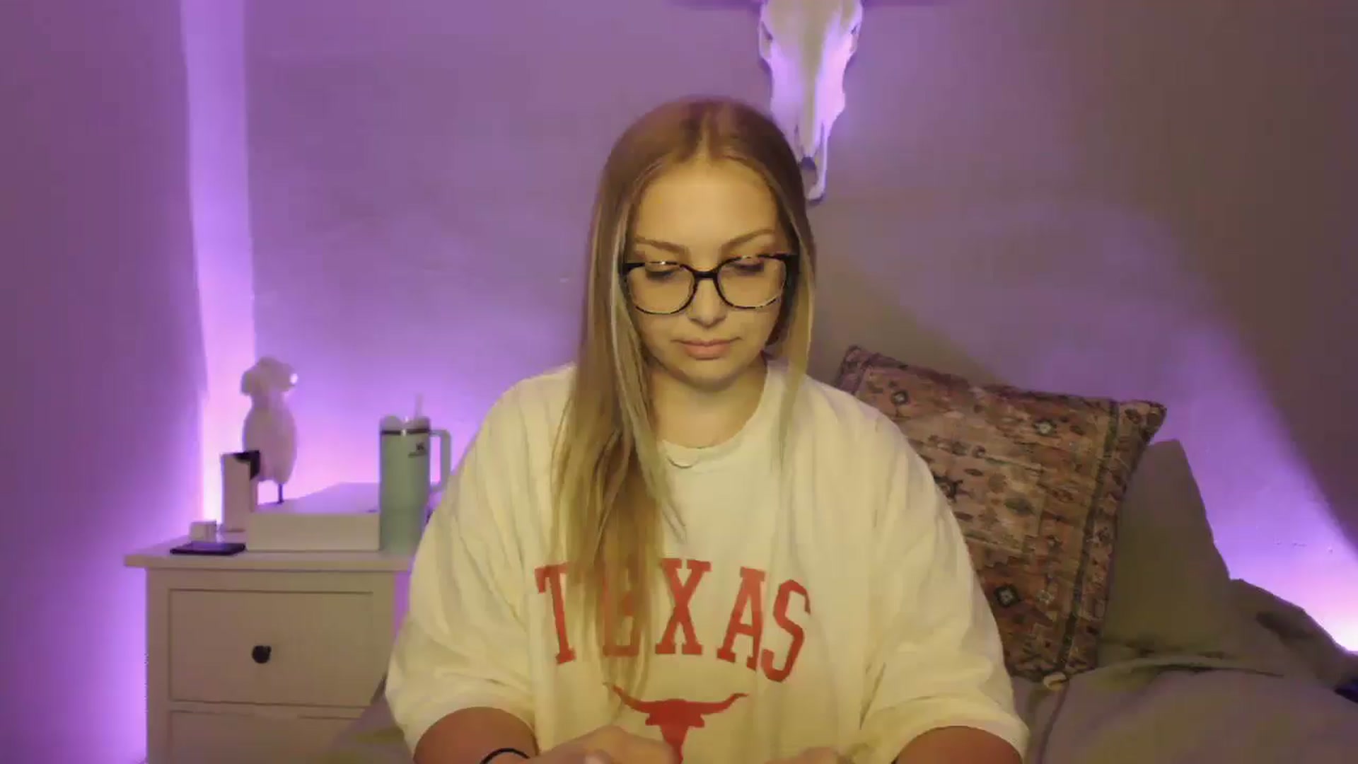 Gallery image thumbnail from Lovelyleah's myfreecams stream on, 07/03/2025, 16:23 image 18 of 20