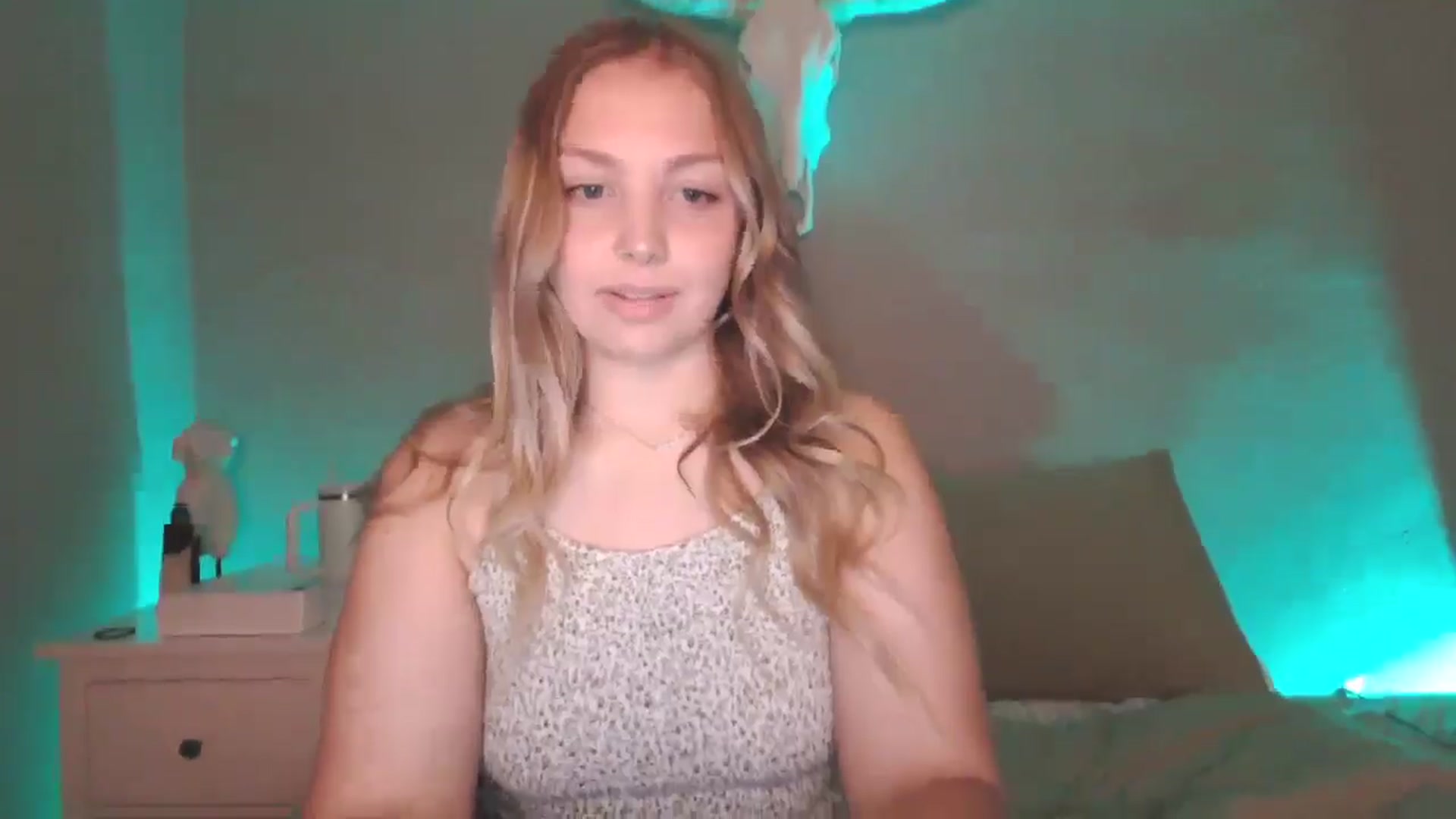 Gallery image thumbnail from Lovelyleah's myfreecams stream on, 07/15/2025, 16:16 image 13 of 20
