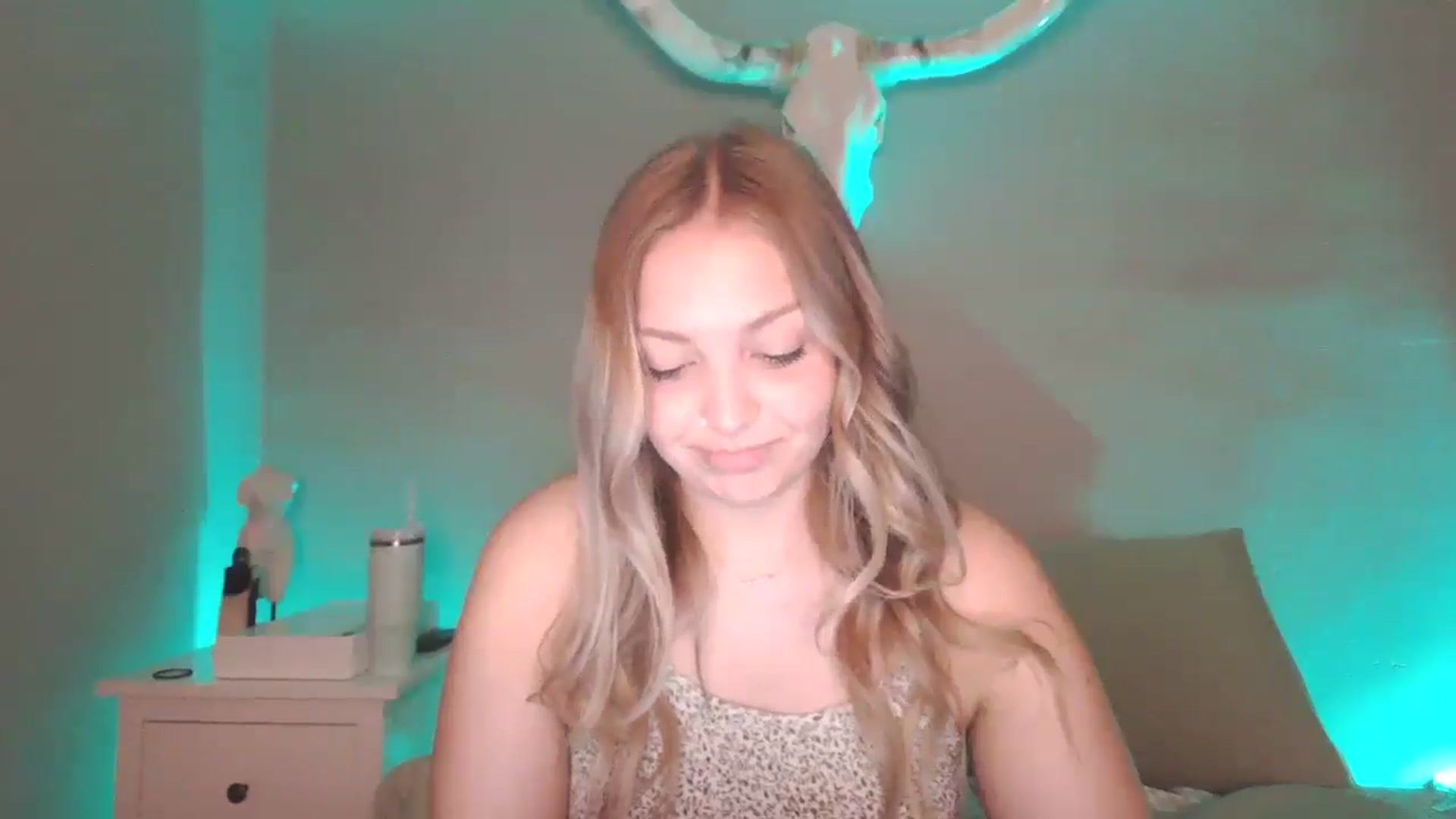 Gallery image thumbnail from Lovelyleah's myfreecams stream on, 07/15/2025, 16:44 image 20 of 20