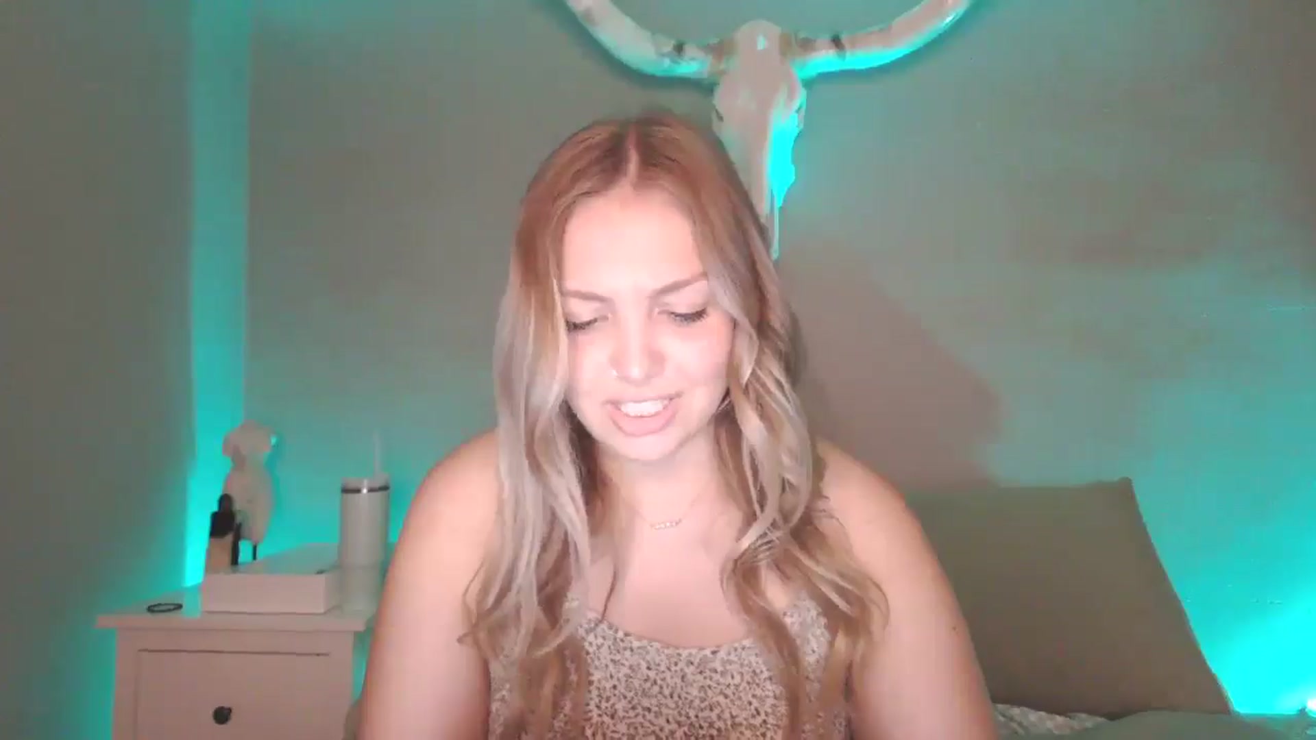 Gallery image thumbnail from Lovelyleah's myfreecams stream on, 07/15/2025, 16:44 image 18 of 20