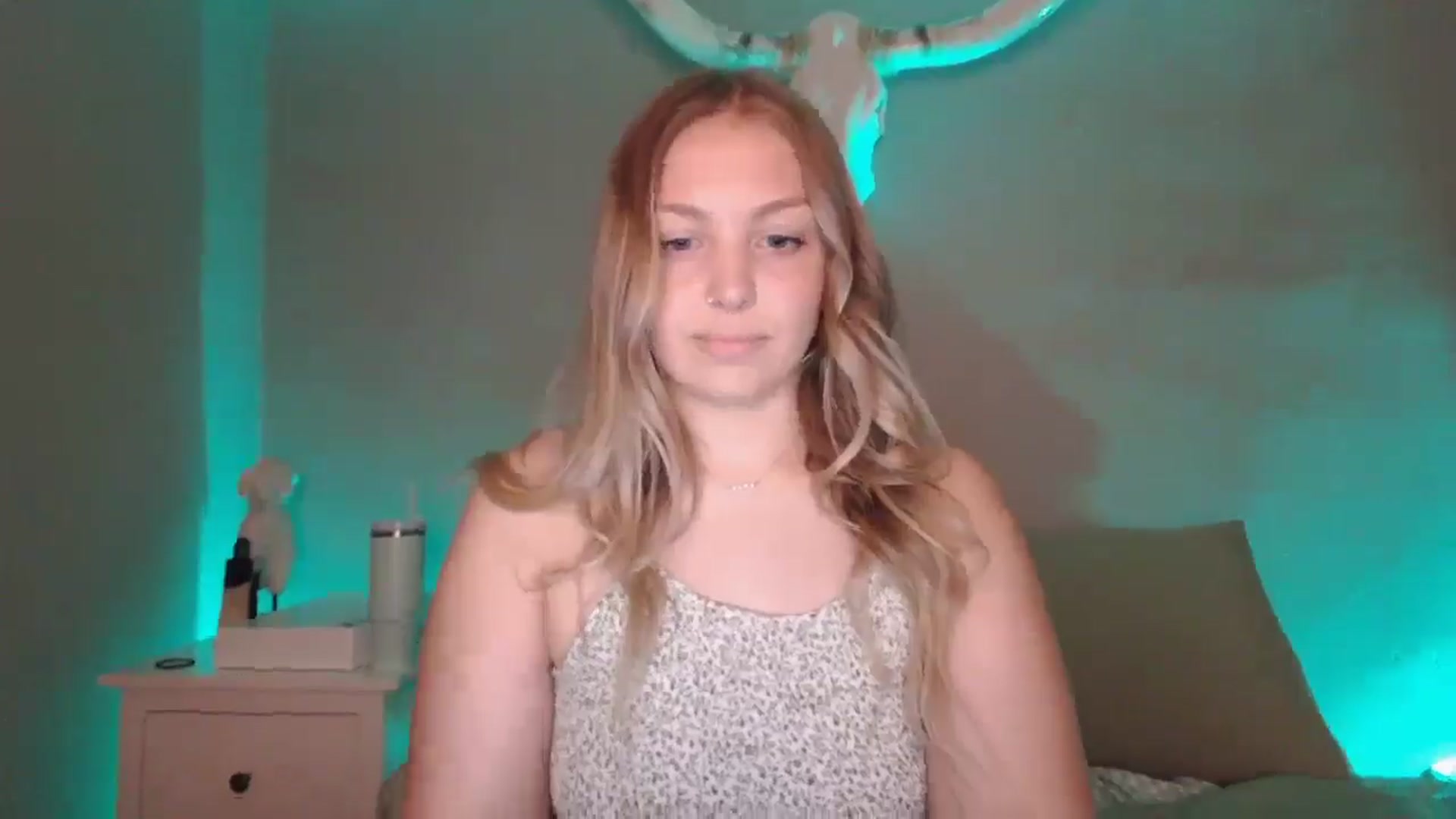 Gallery image thumbnail from Lovelyleah's myfreecams stream on, 07/15/2025, 16:44 image 9 of 20