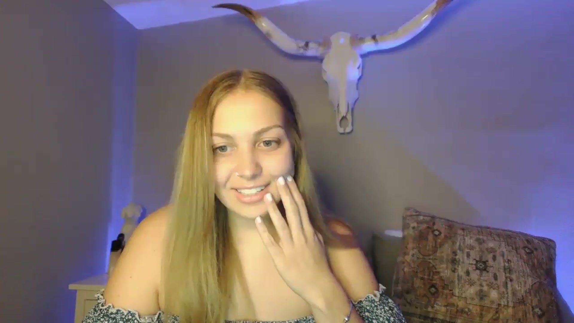 Gallery image thumbnail from Lovelyleah's myfreecams stream on, 07/21/2025, 17:21 image 18 of 20