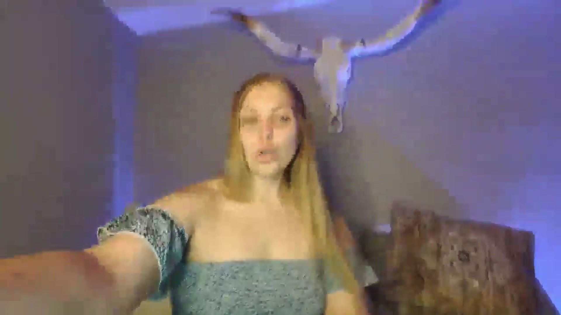 Gallery image thumbnail from Lovelyleah's myfreecams stream on, 07/21/2025, 17:21 image 14 of 20