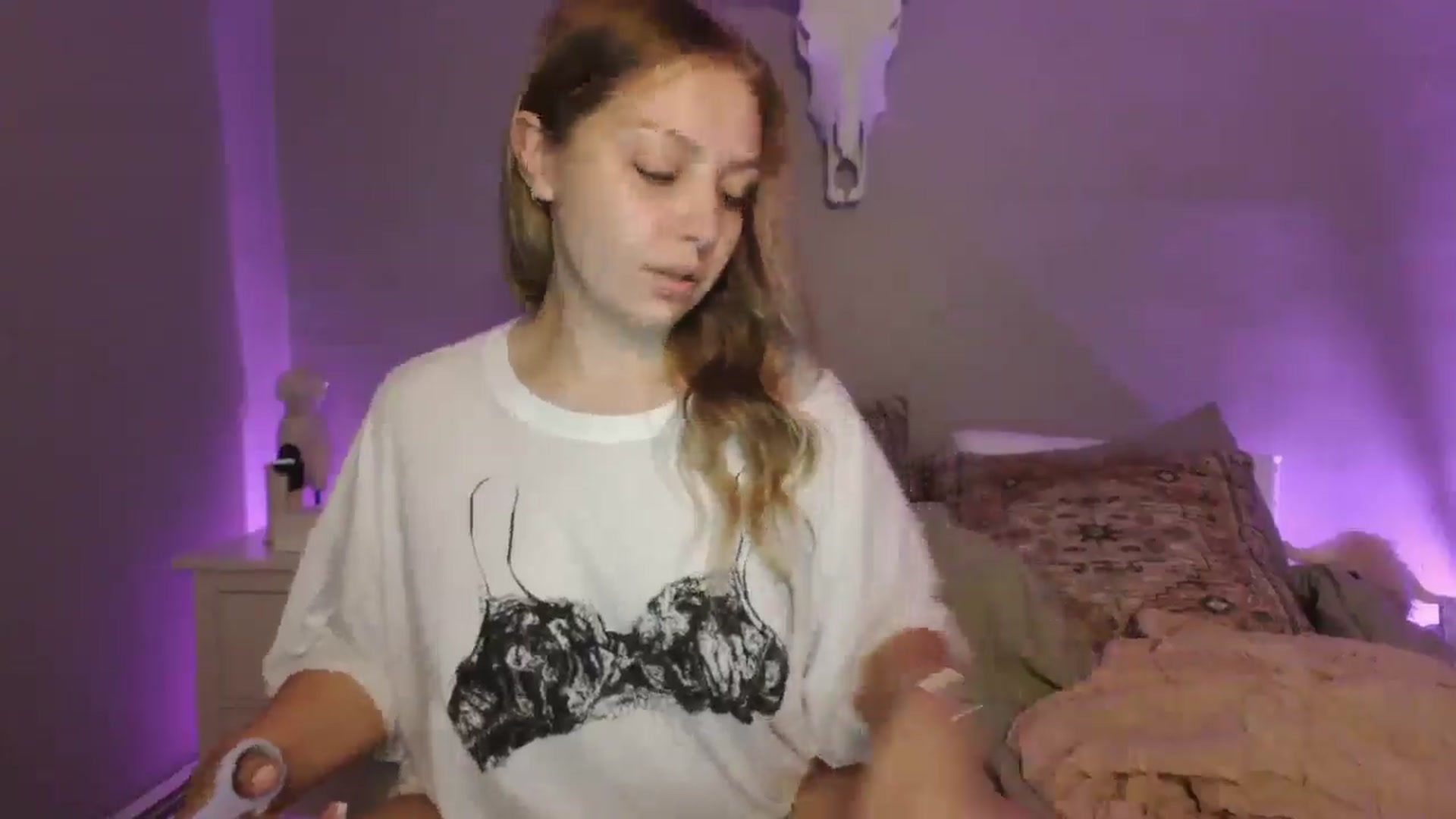 Gallery image thumbnail from Lovelyleah's myfreecams stream on, 07/28/2025, 15:44 image 7 of 20