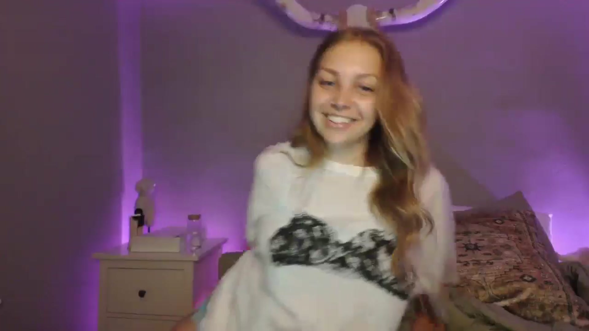 Gallery image thumbnail from Lovelyleah's myfreecams stream on, 07/28/2025, 15:44 image 20 of 20