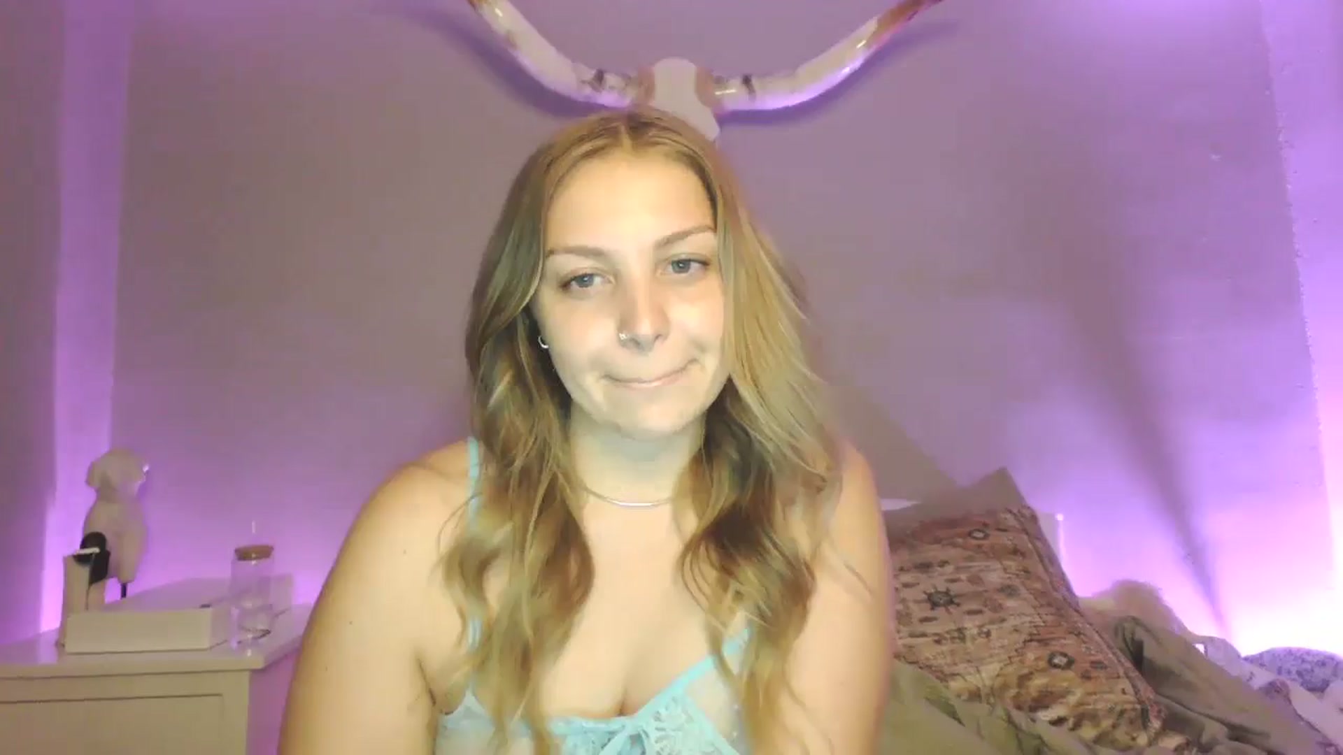 Gallery image thumbnail from Lovelyleah's myfreecams stream on, 07/28/2025, 16:48 image 12 of 20