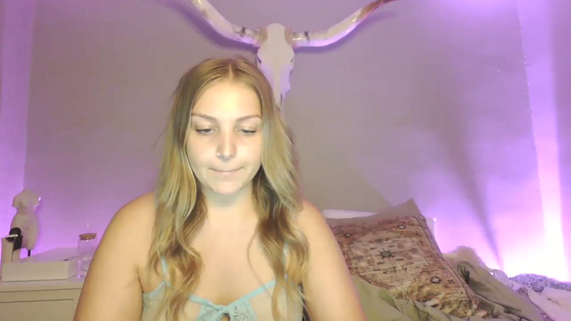 Gallery image thumbnail from Lovelyleah's myfreecams stream on, 07/28/2025, 16:48 image 6 of 20