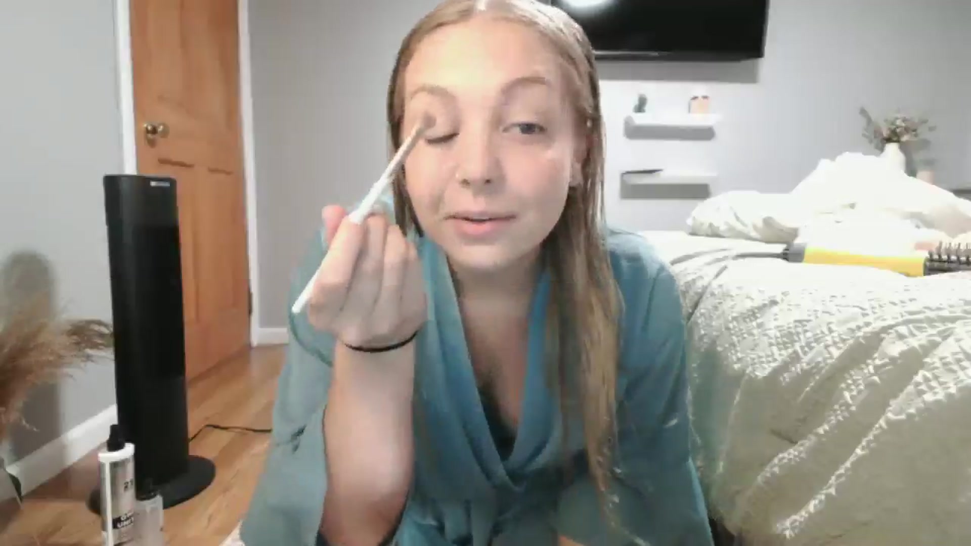 Gallery image thumbnail from Lovelyleah's myfreecams stream on, 08/09/2025, 15:55 image 6 of 20