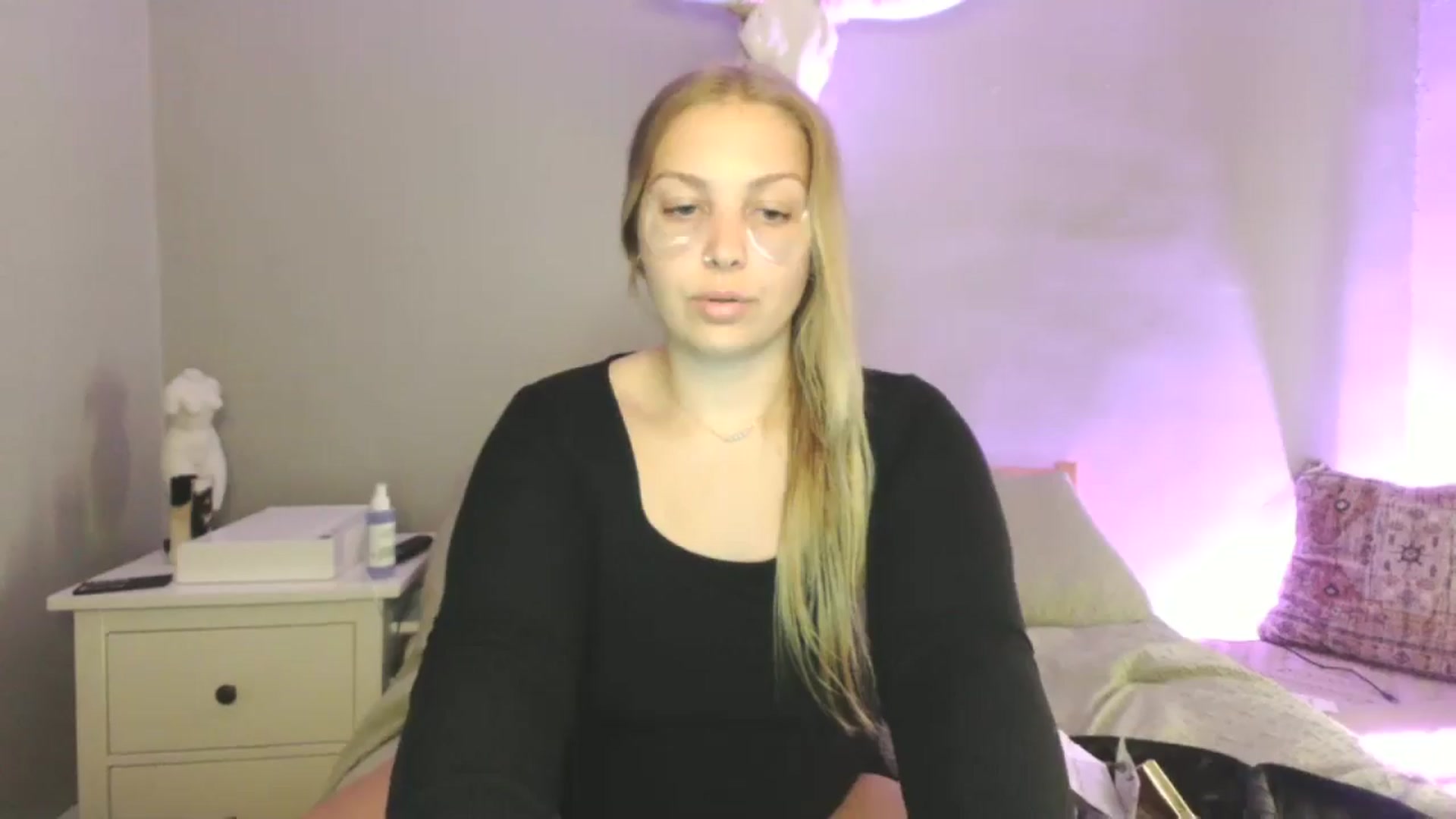 Gallery image thumbnail from Lovelyleah's myfreecams stream on, 08/18/2025, 17:50 image 12 of 20
