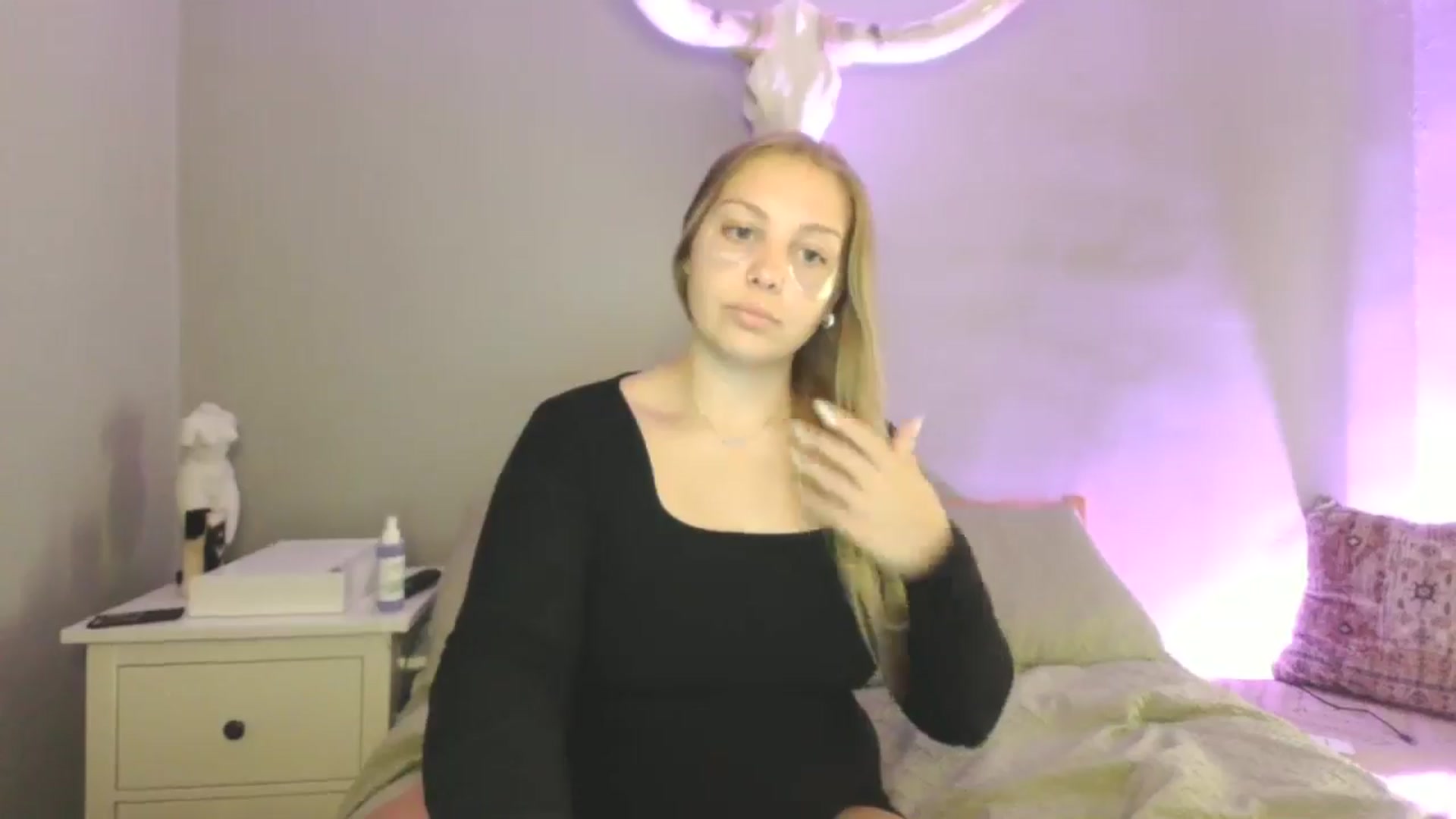 Gallery image thumbnail from Lovelyleah's myfreecams stream on, 08/18/2025, 17:50 image 7 of 20