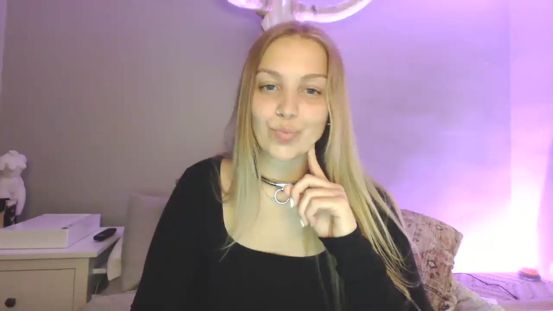 Gallery image thumbnail from Lovelyleah's myfreecams stream on, 08/18/2025, 19:02 image 19 of 20