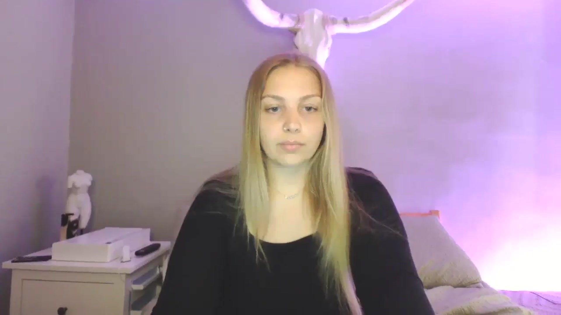 Gallery image thumbnail from Lovelyleah's myfreecams stream on, 08/18/2025, 19:02 image 4 of 20